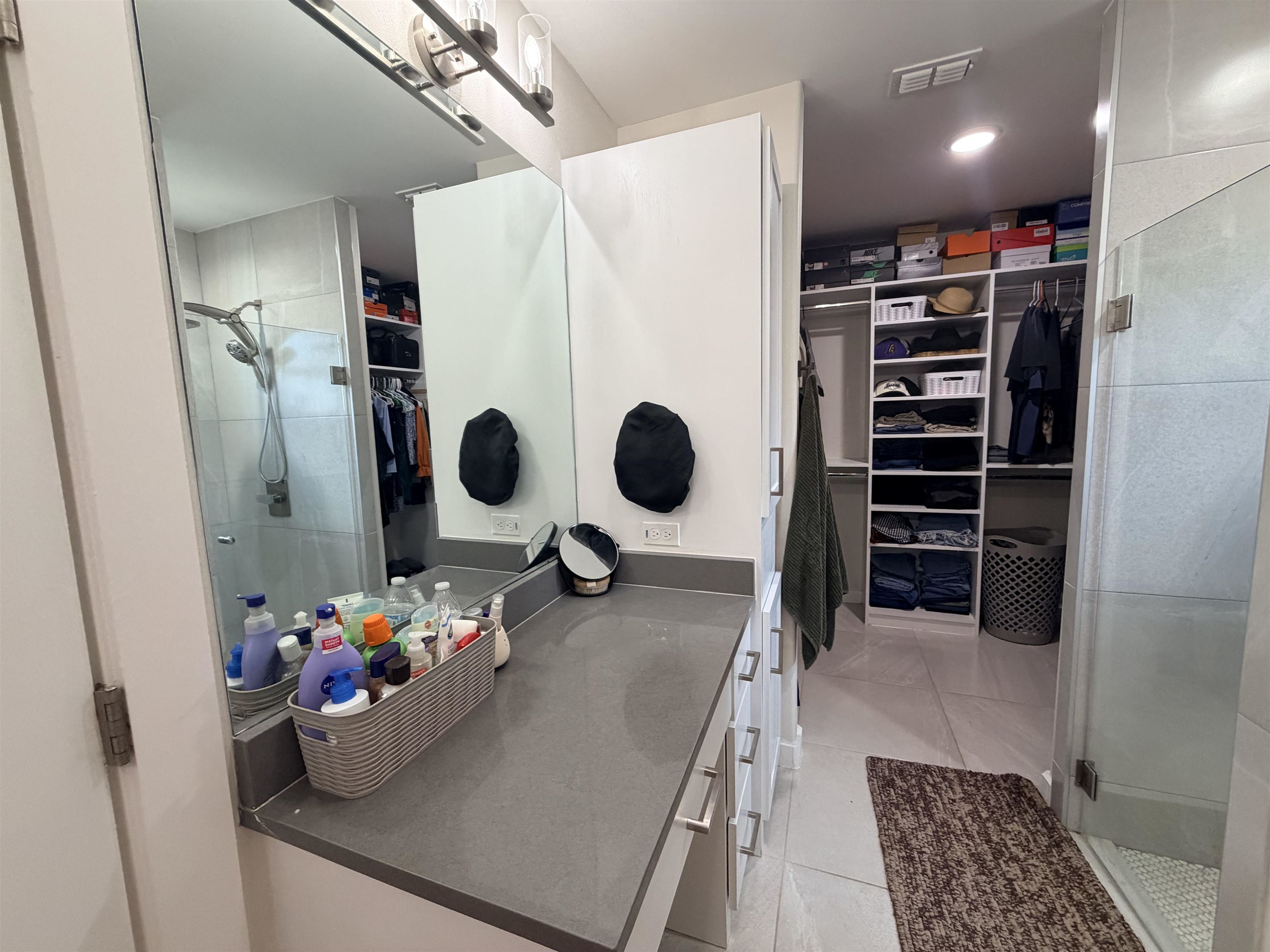 5718 Gillian Dr. Property Photo 17