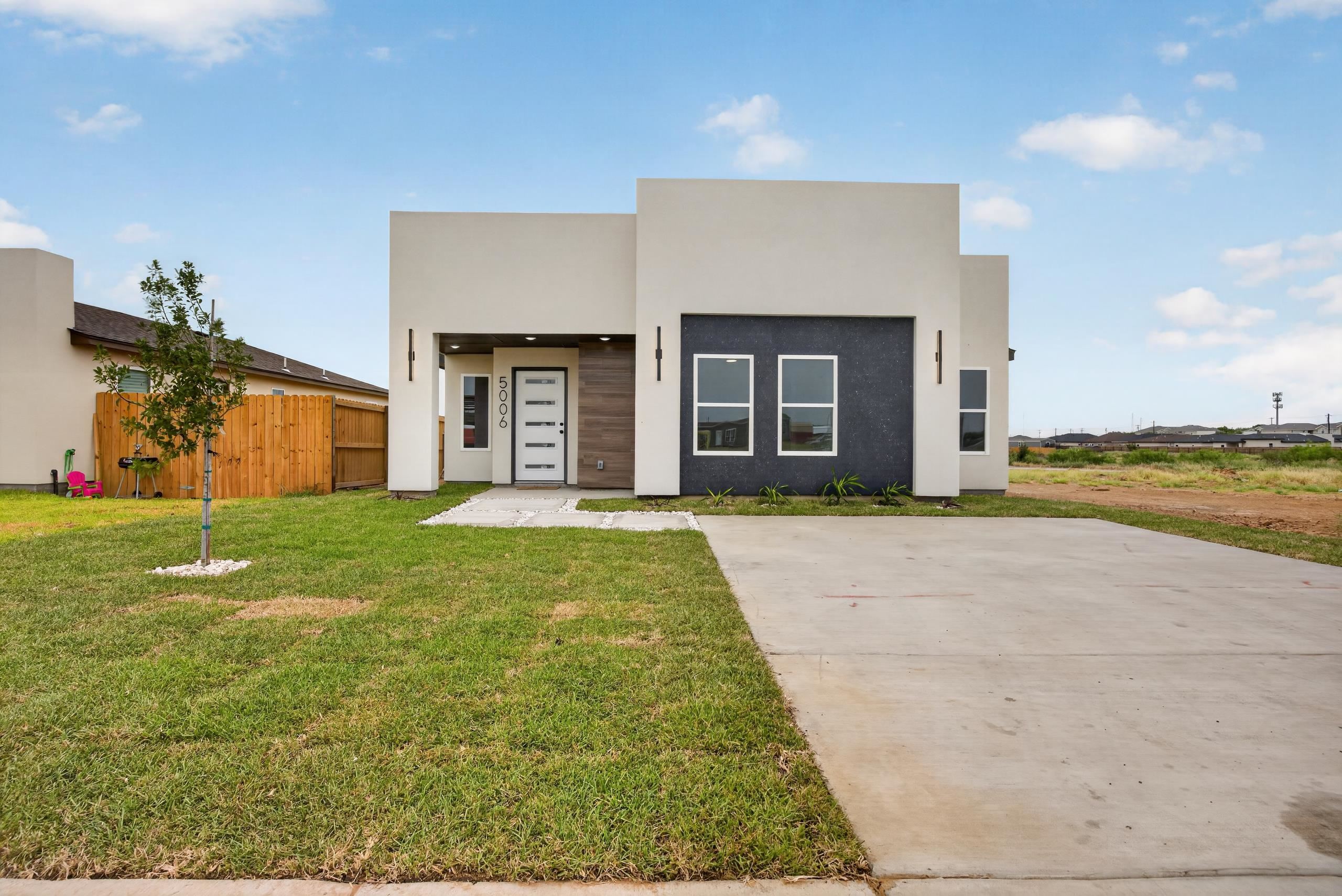 5006 Mariposa St. Property Photo 1