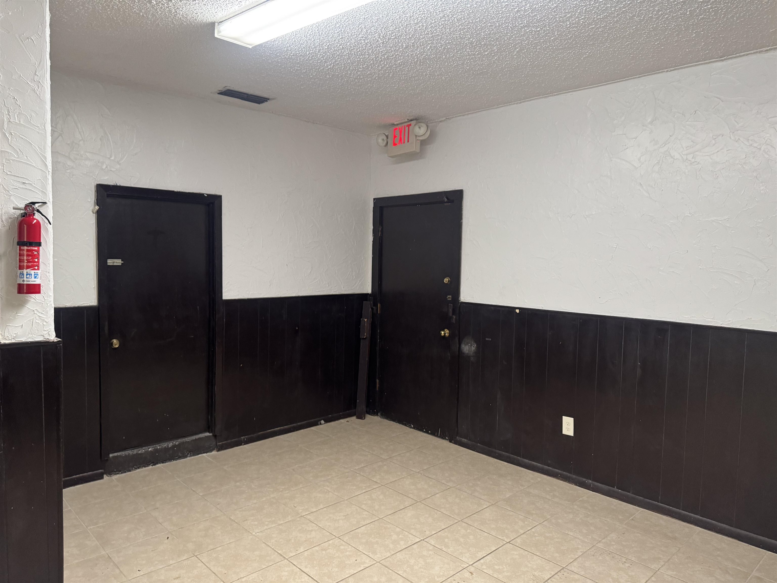 1019 San Bernardo Ave Property Photo 8
