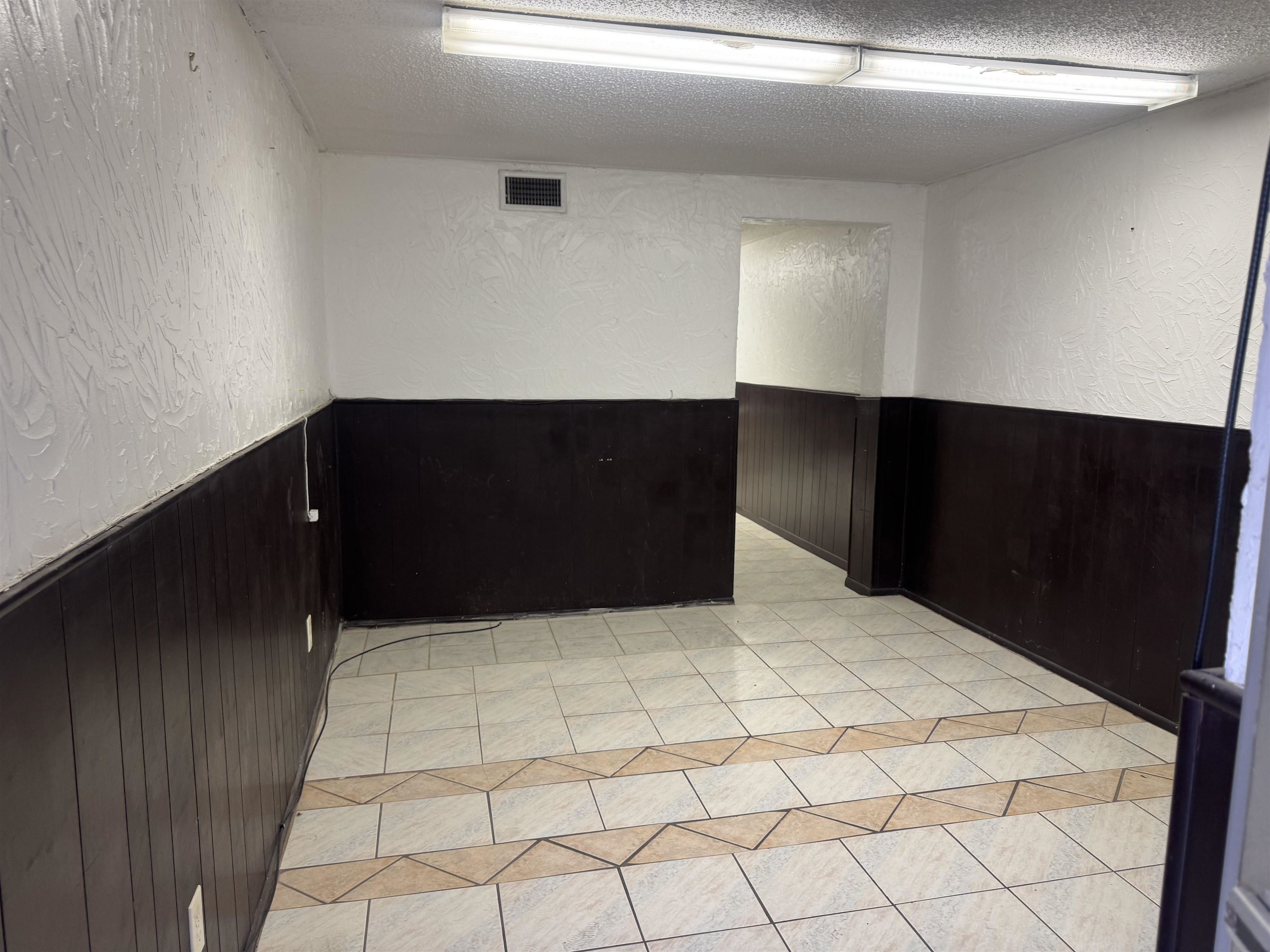 1019 San Bernardo Ave Property Photo 13
