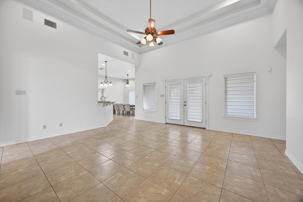 3401 Delfina Dr Property Photo 5