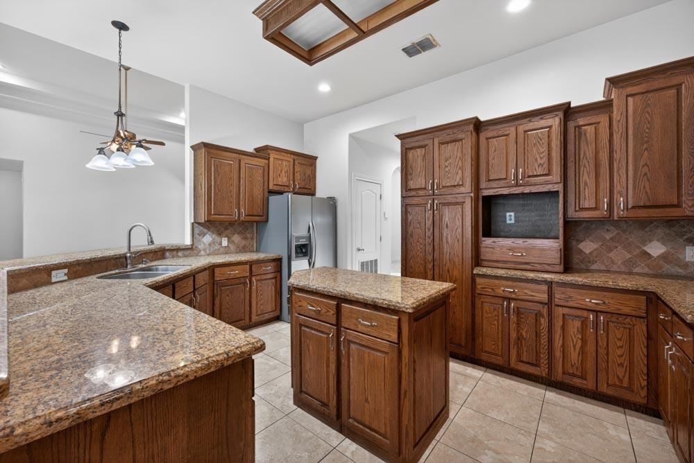 3401 Delfina Dr Property Photo 7