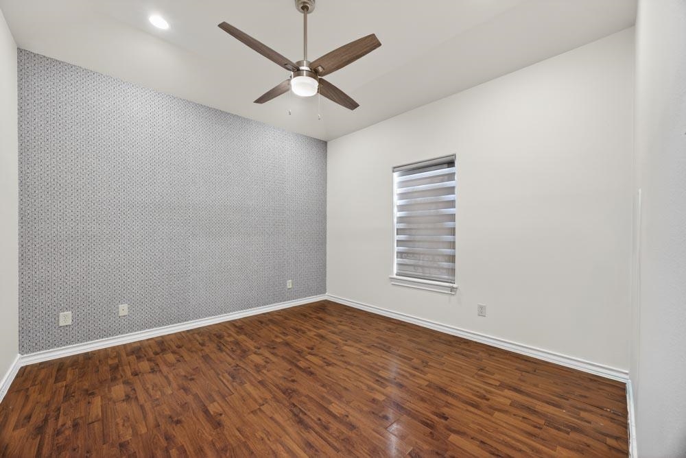3401 Delfina Dr Property Photo 17