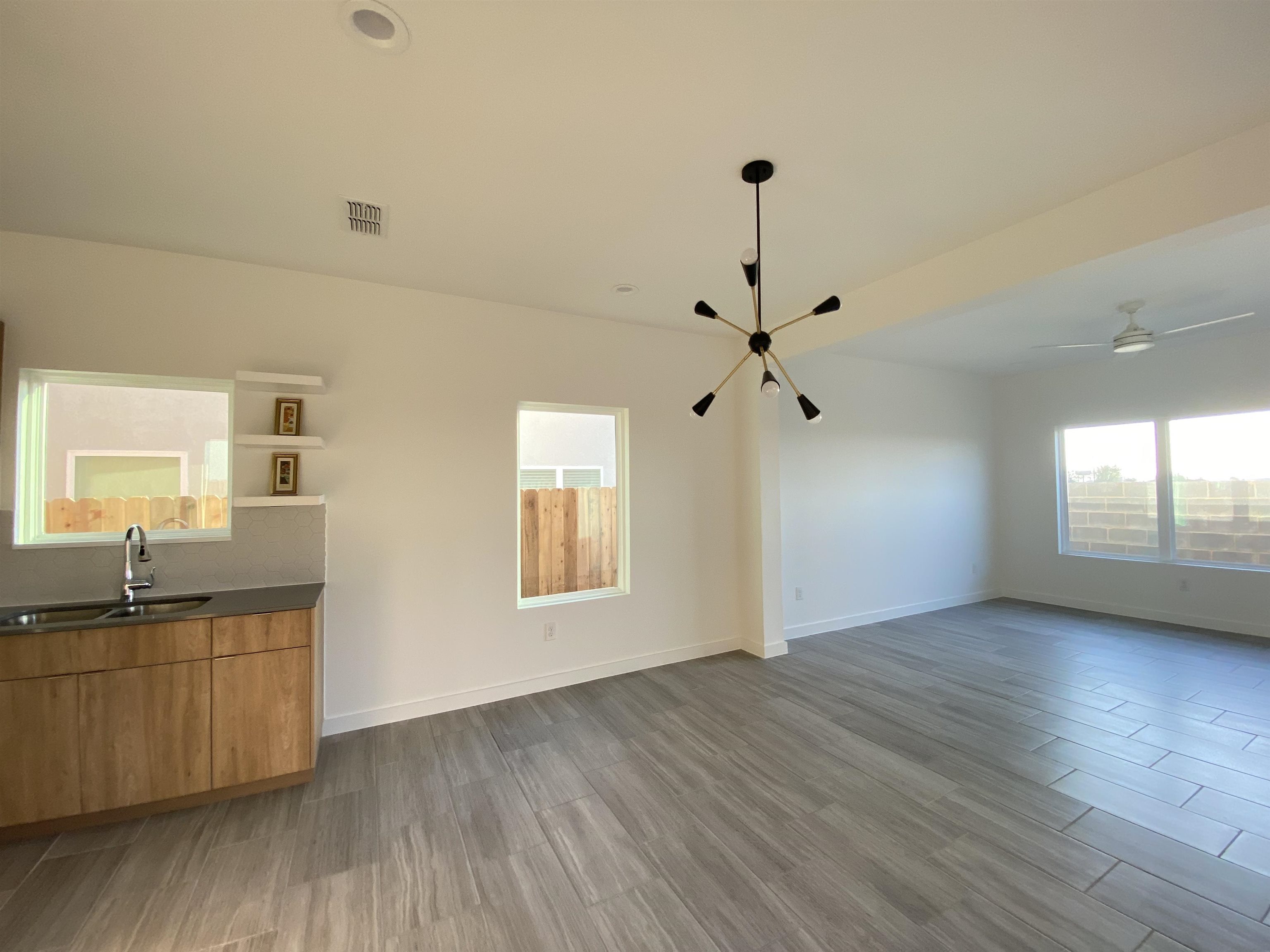 512 Deer Path Loop Property Photo 4