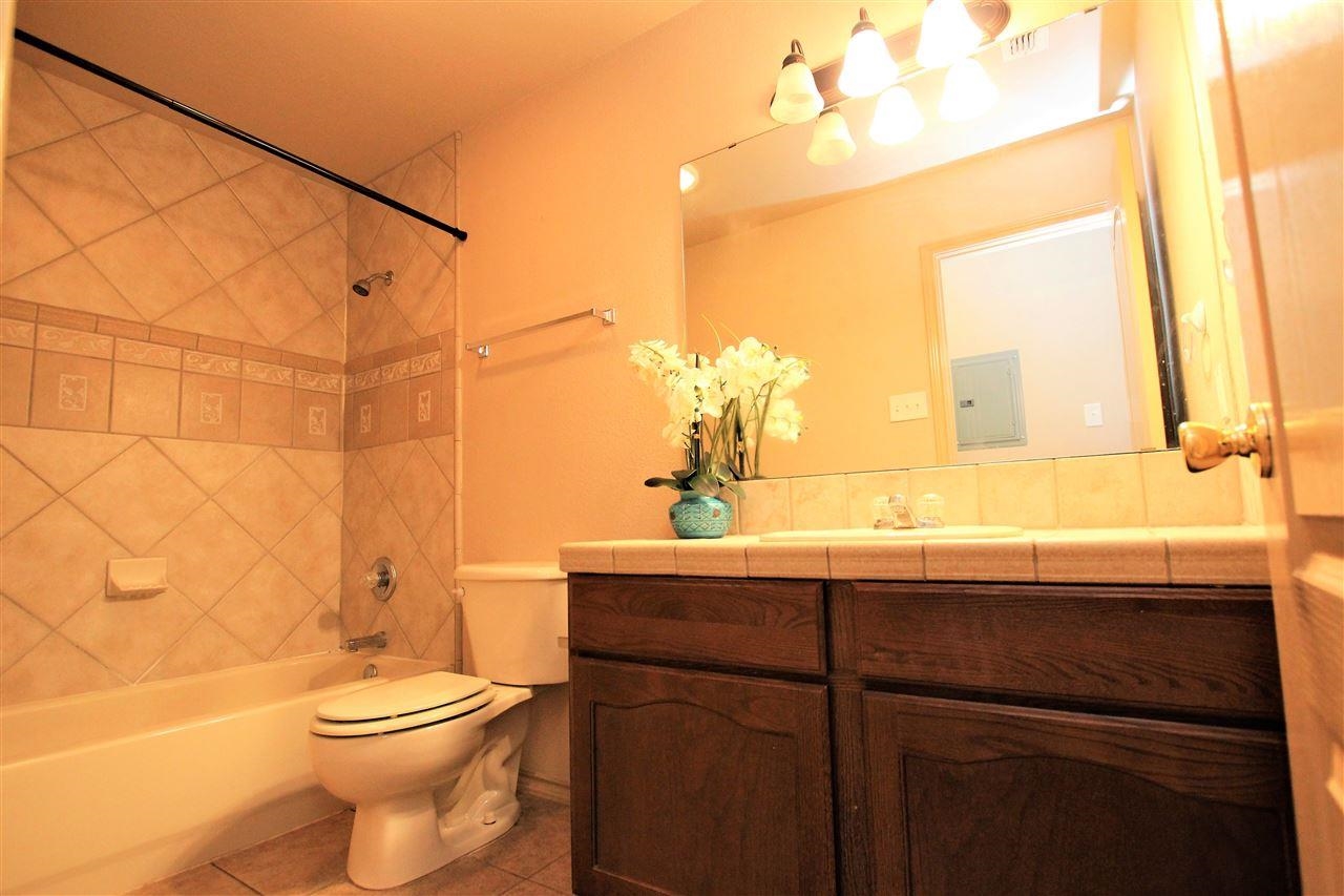 6006 Catedral Lp Property Photo 10