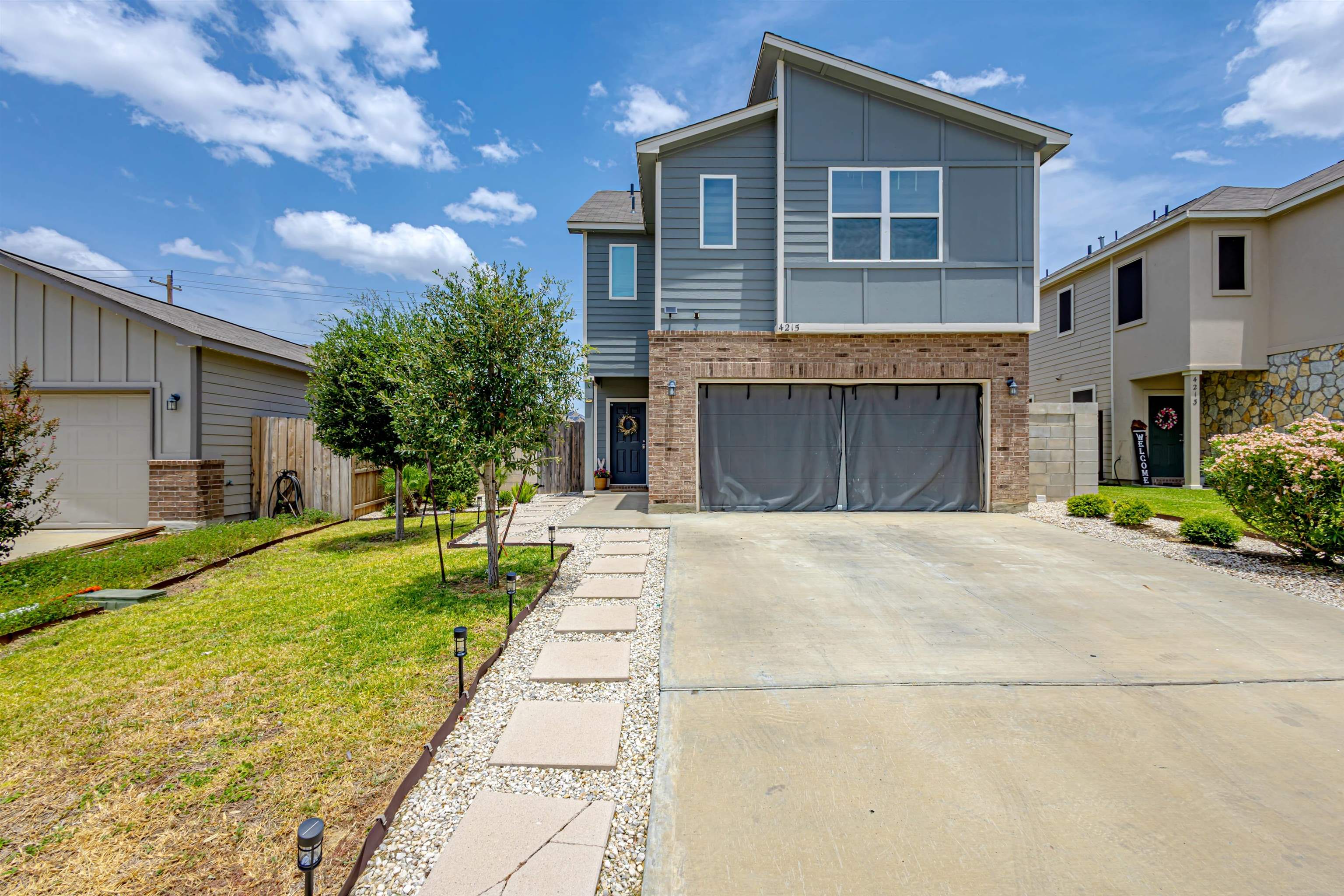 4215 Lorisa Property Photo 1