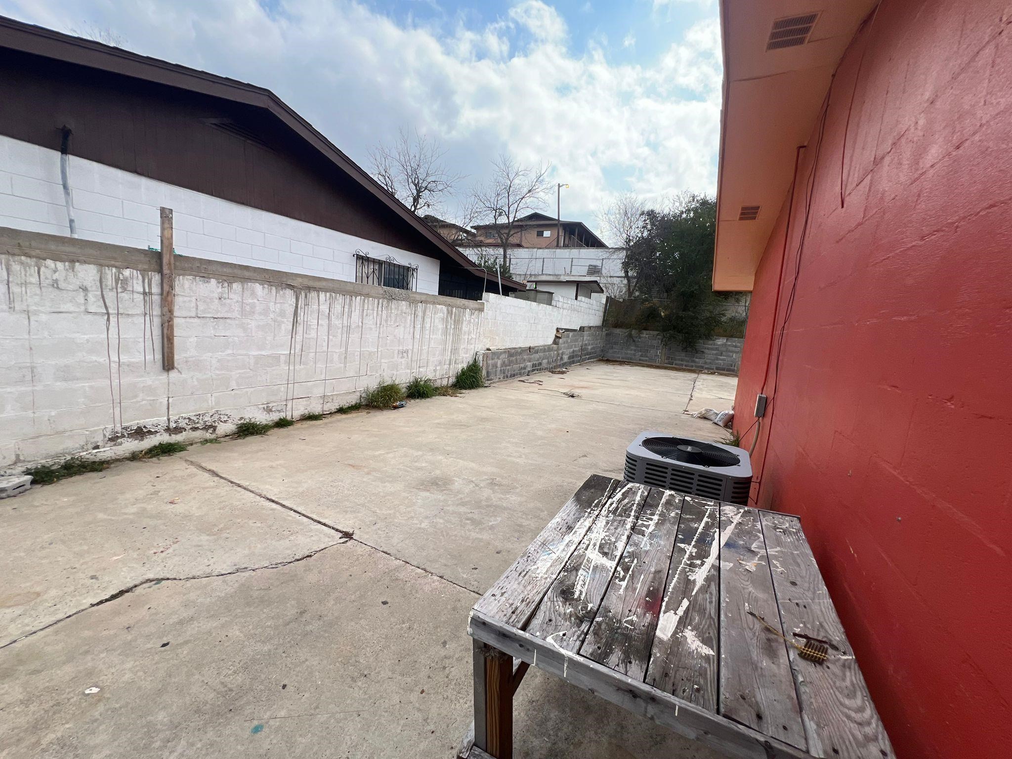 2703 Diaz St Property Photo 13