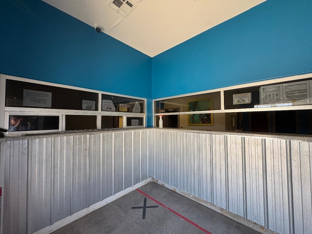 2614 San Eduardo Ave Property Photo 3