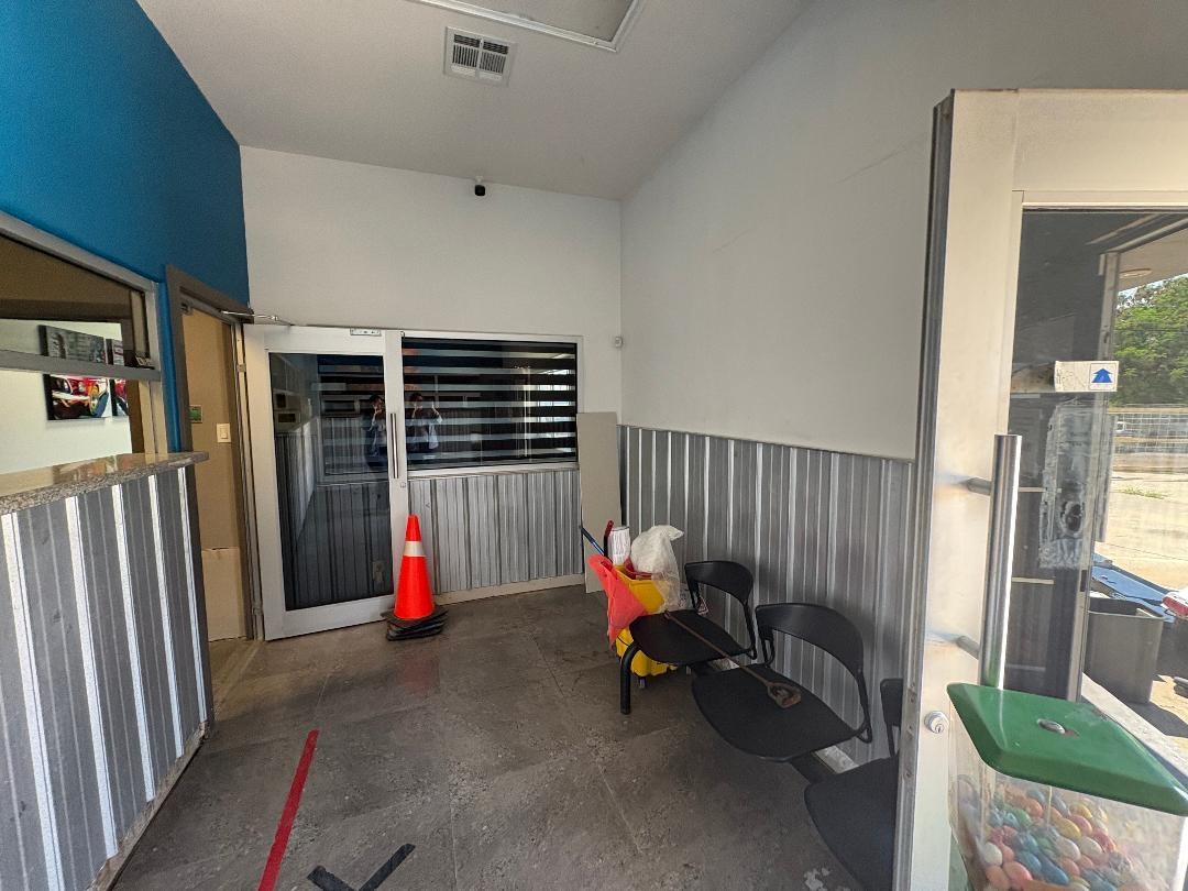 2614 San Eduardo Ave Property Photo 4