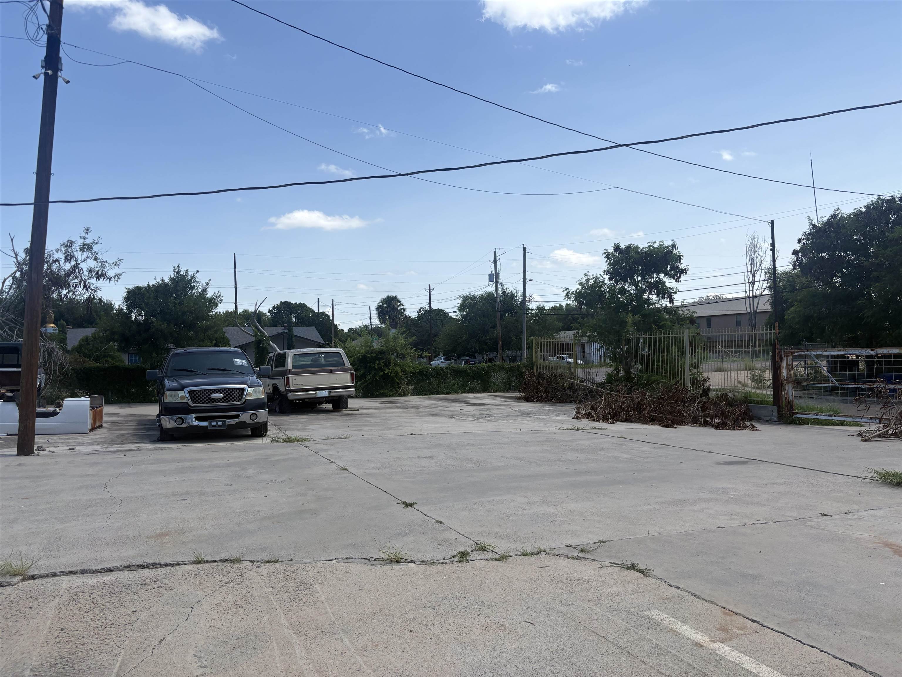 2614 San Eduardo Ave Property Photo 4