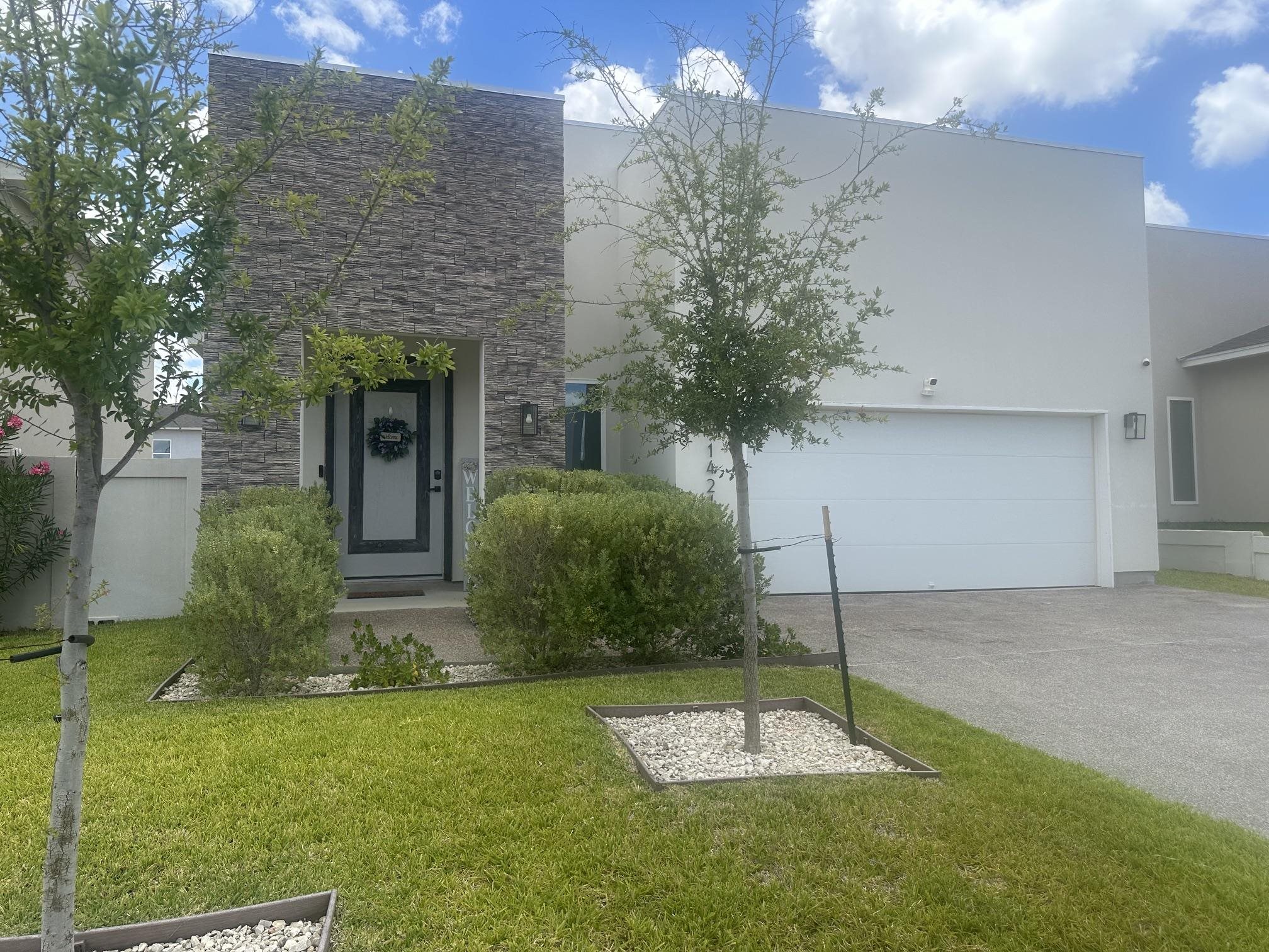 1421 Eagles Ln Property Photo 1