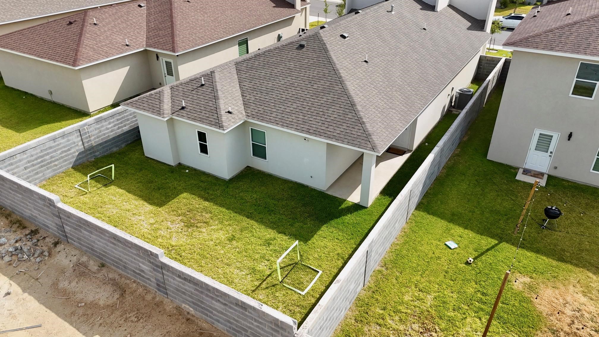 1421 Eagles Ln Property Photo 4