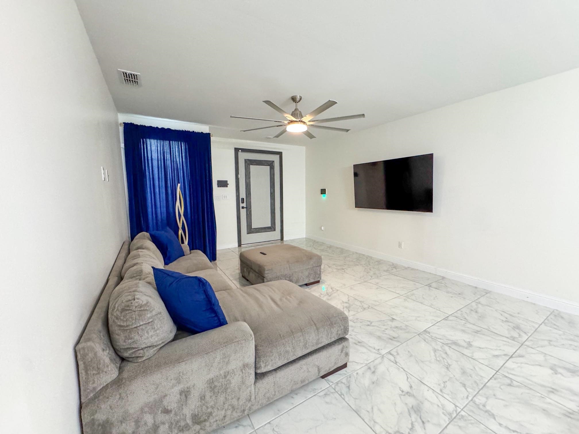 1421 Eagles Ln Property Photo 6