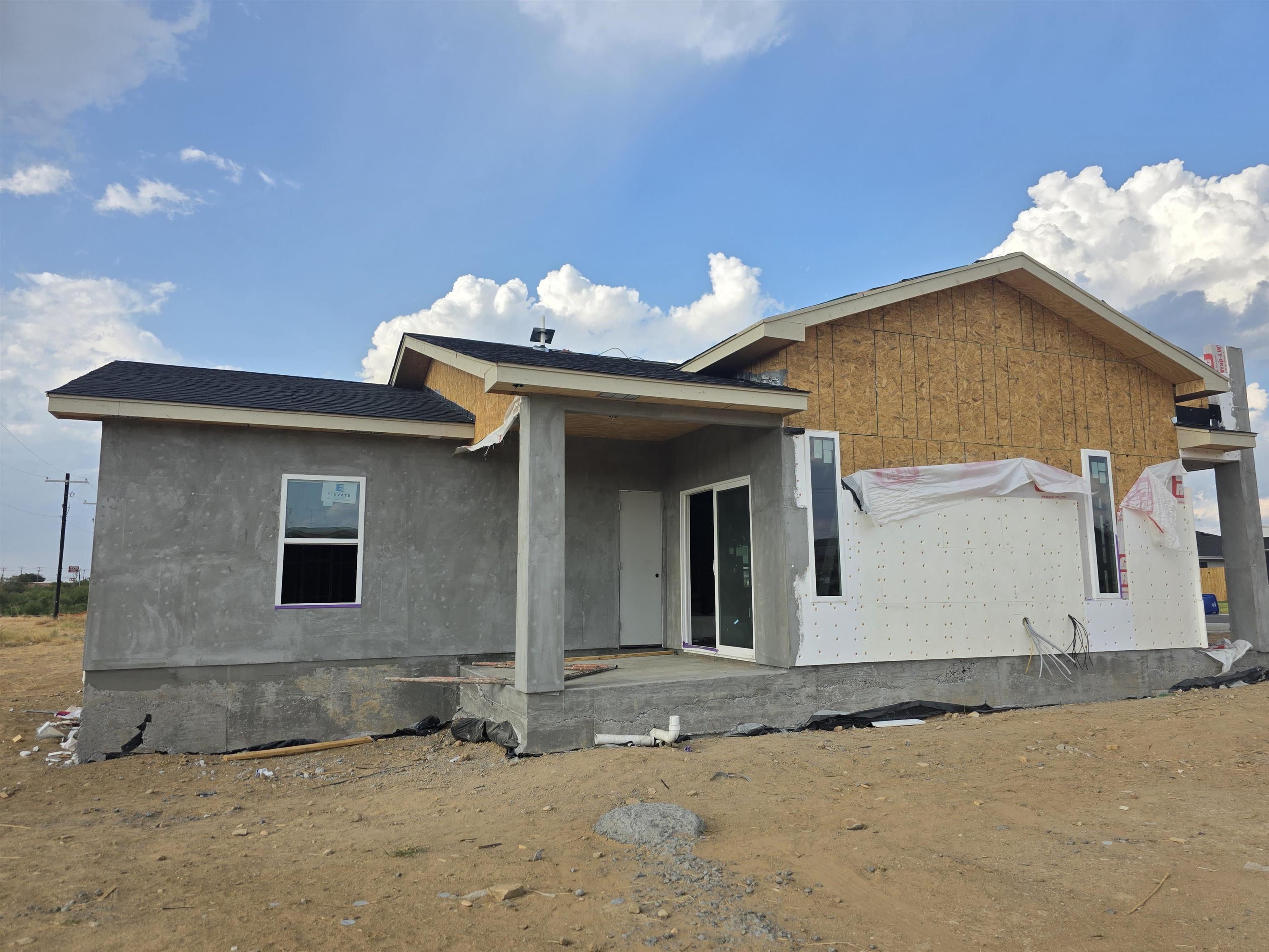 5015 Luna Grande Lp. Property Photo 4