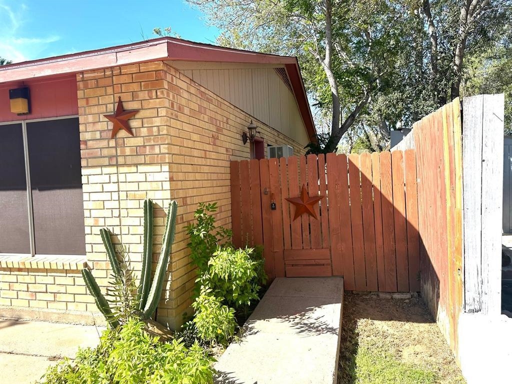608 Sesame Ln Property Photo 25