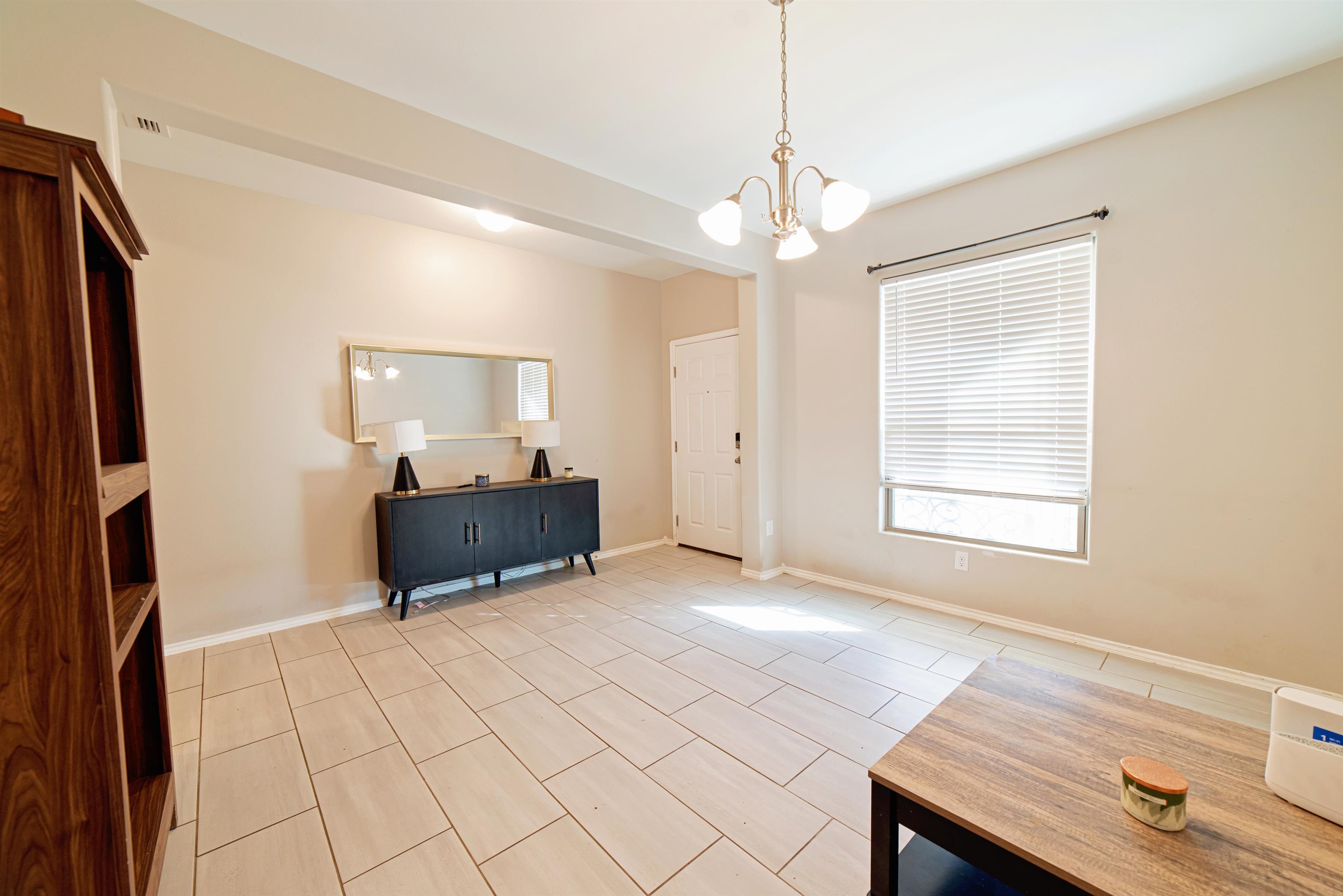 1007 Kus Dr. Property Photo 5