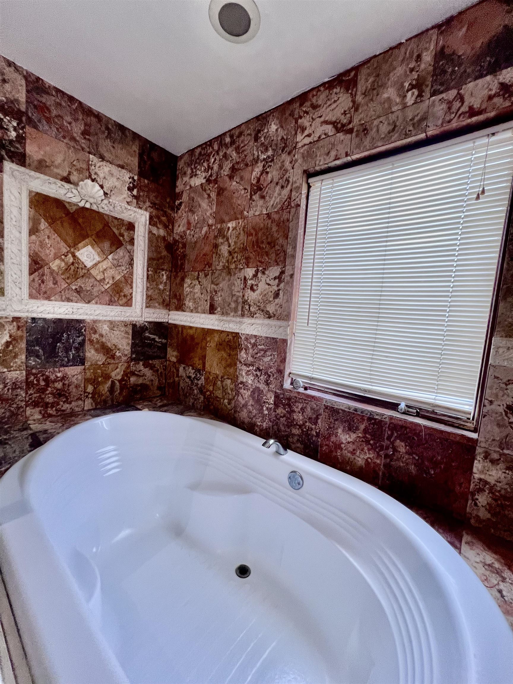 207 Martingale Ln 85 Property Photo 14