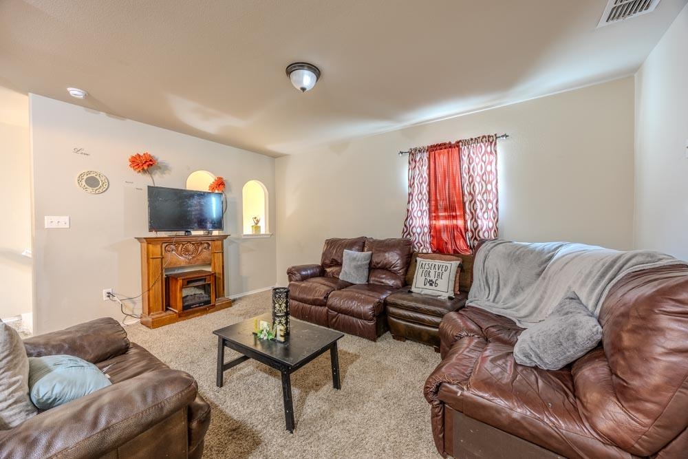 1615 Ann Harbor St Property Photo 22