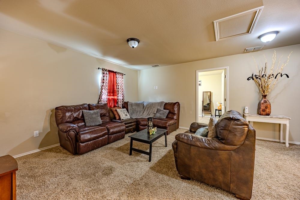 1615 Ann Harbor St Property Photo 23