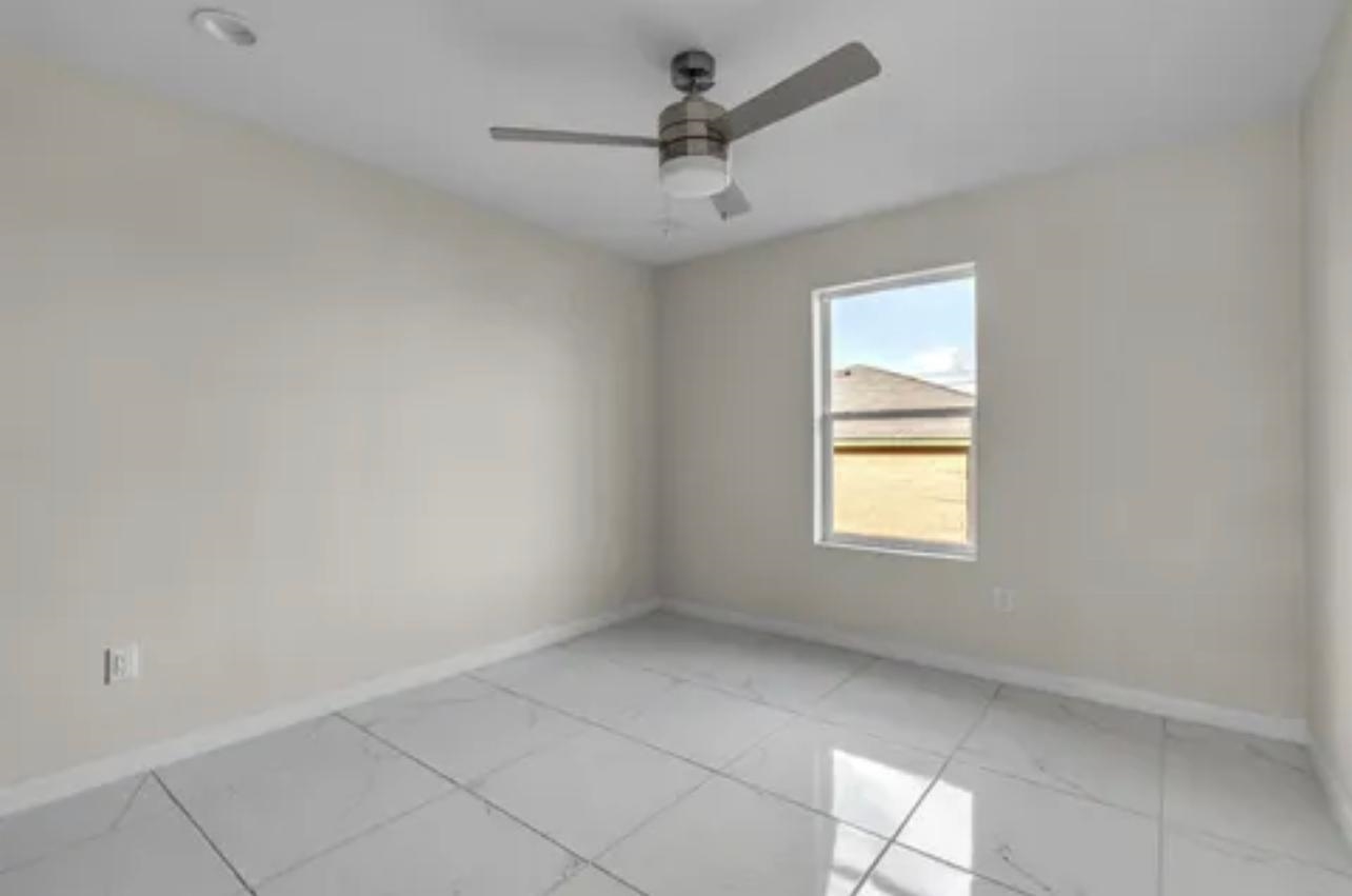 504 Gale Ct B205 Property Photo 12