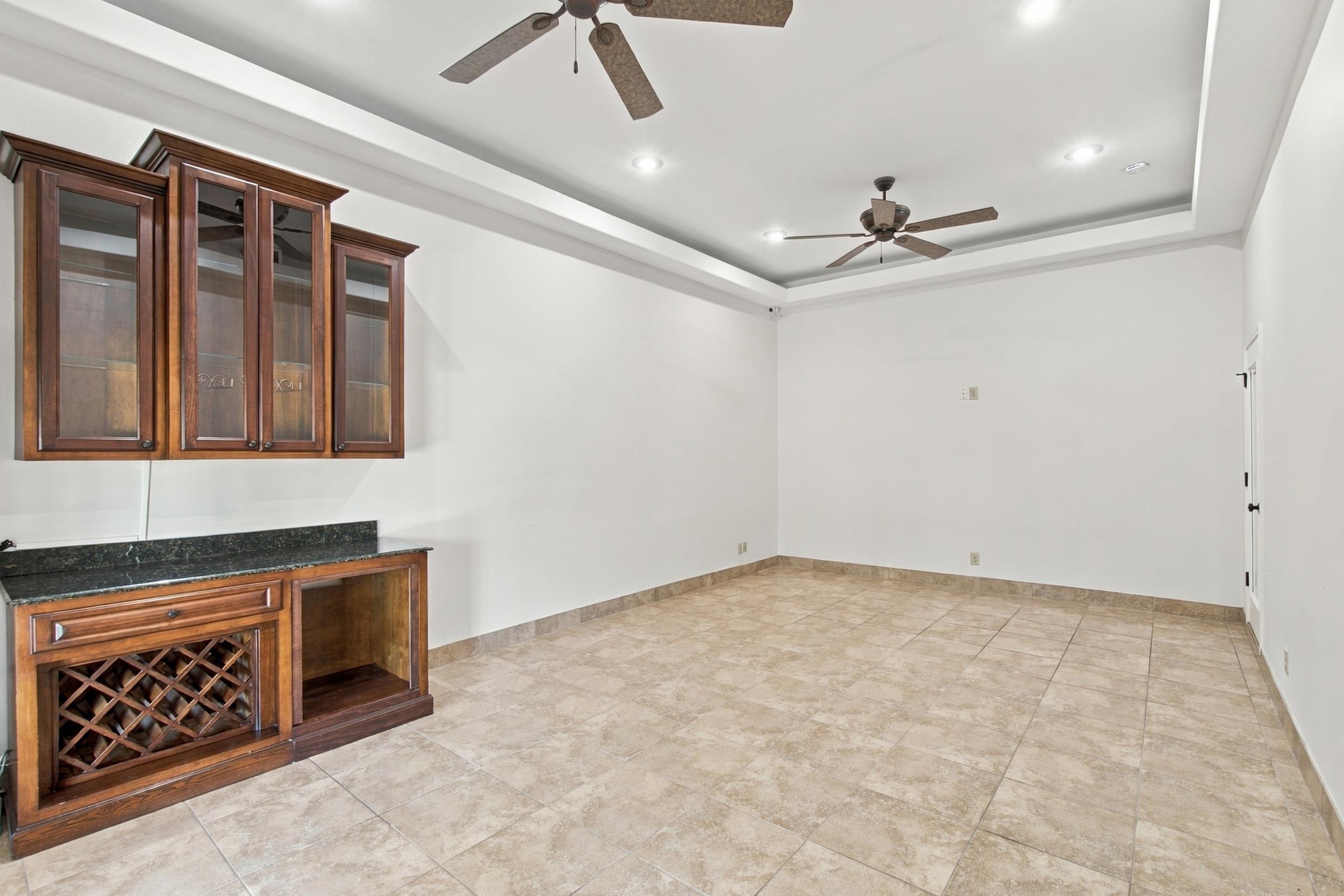 3003 Dickinson Dr Property Photo 19