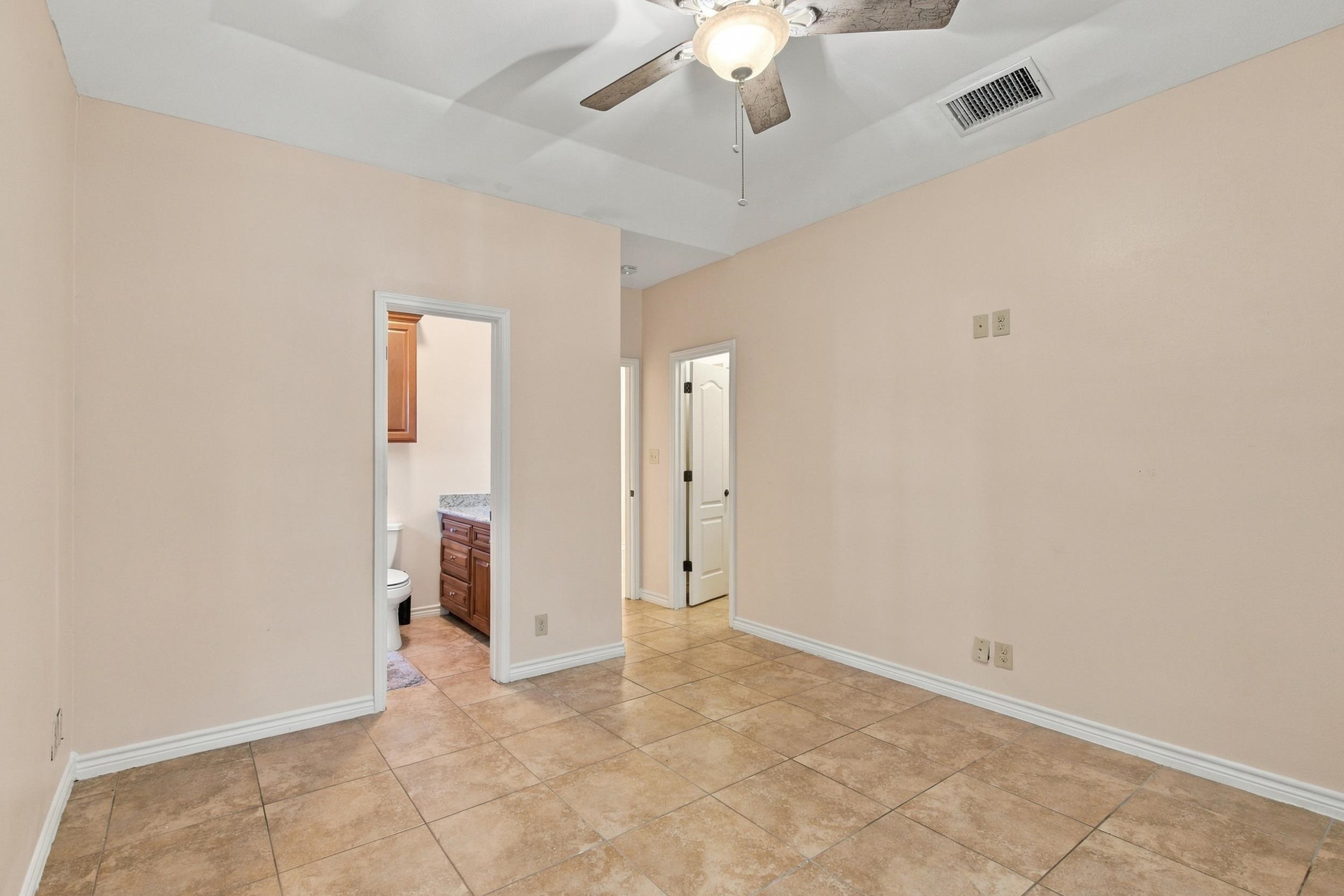 3003 Dickinson Dr Property Photo 26