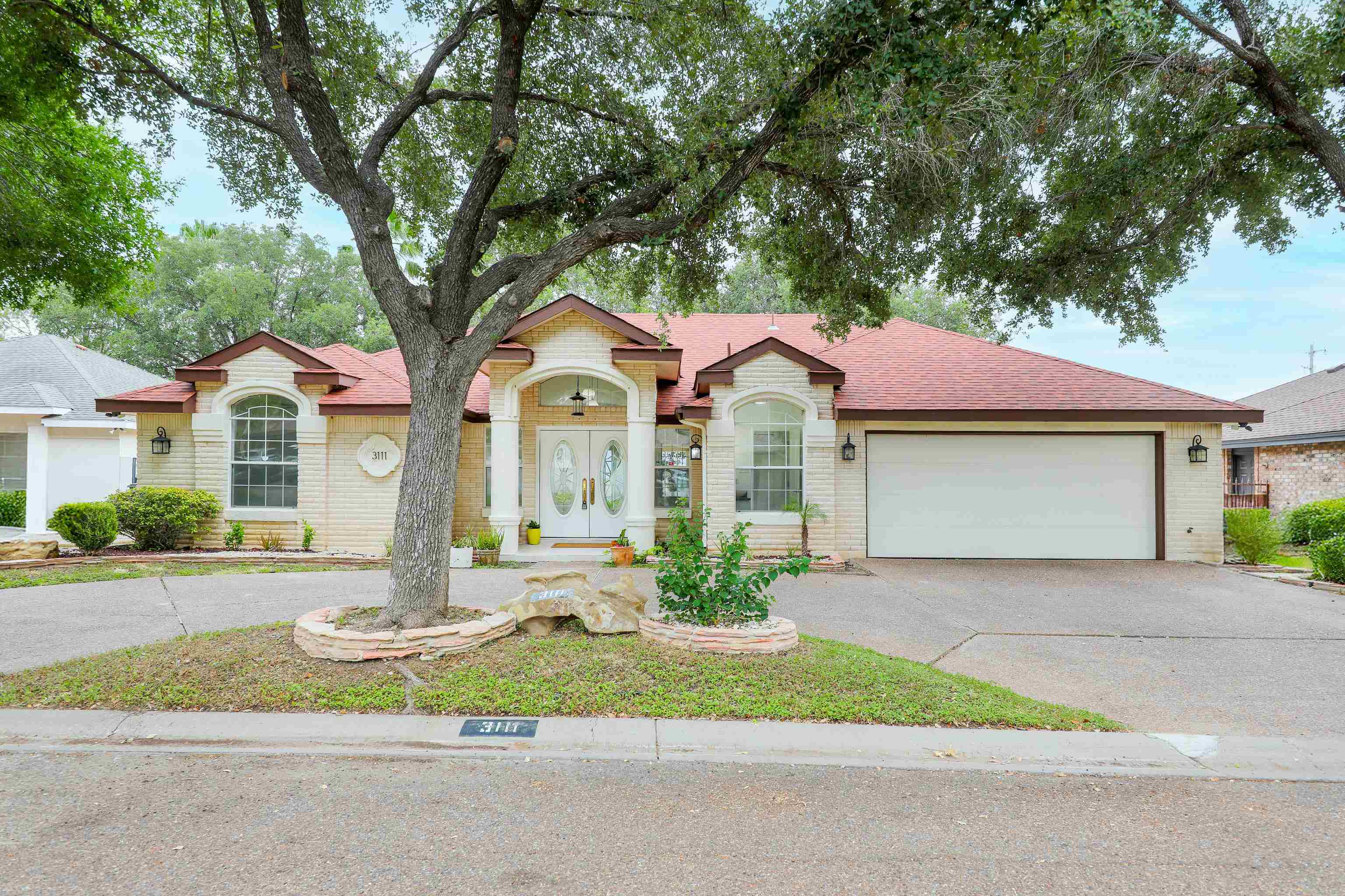 3111 Persimmon Ct Property Photo 1