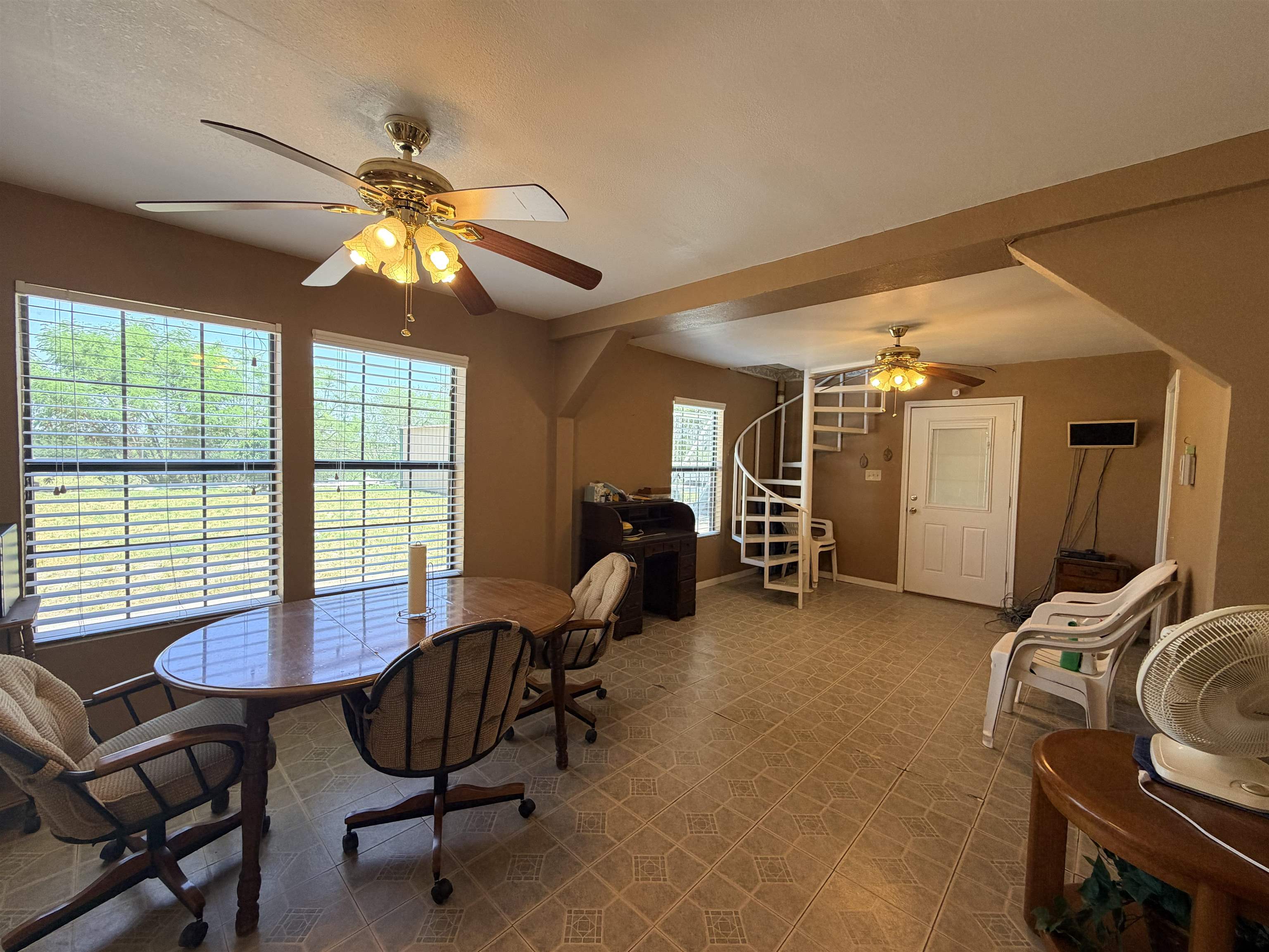 1723 Siesta Ln Property Photo 14