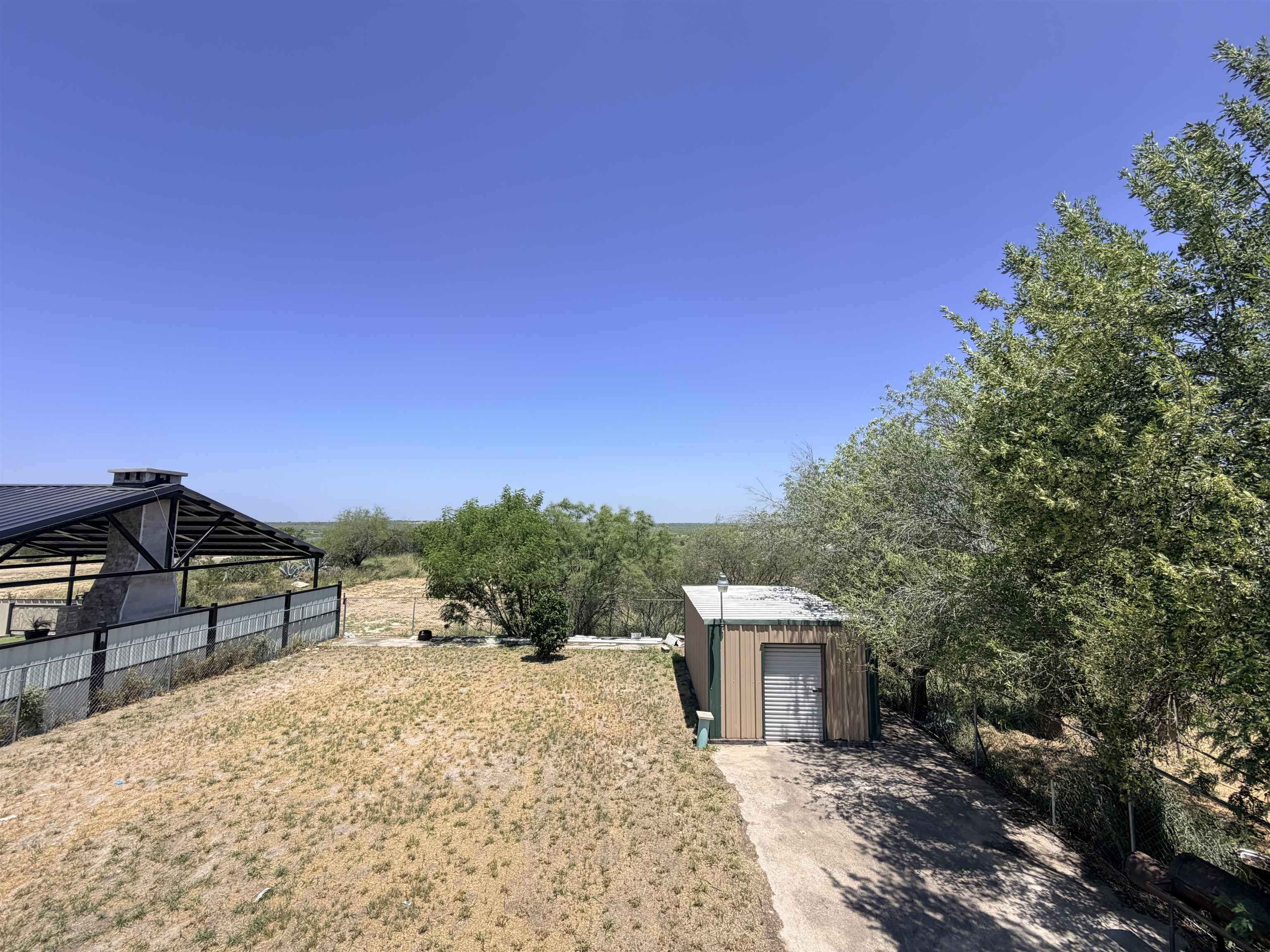 1723 Siesta Ln Property Photo 29