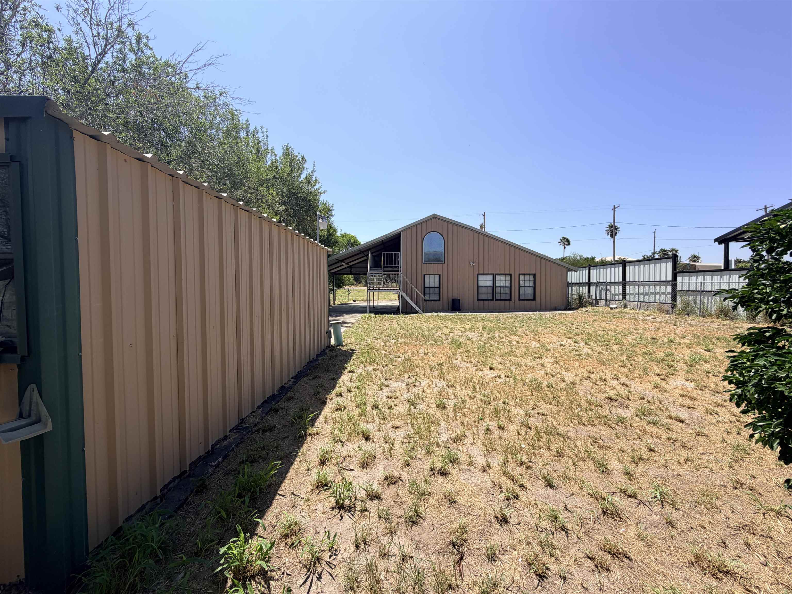 1723 Siesta Ln Property Photo 37