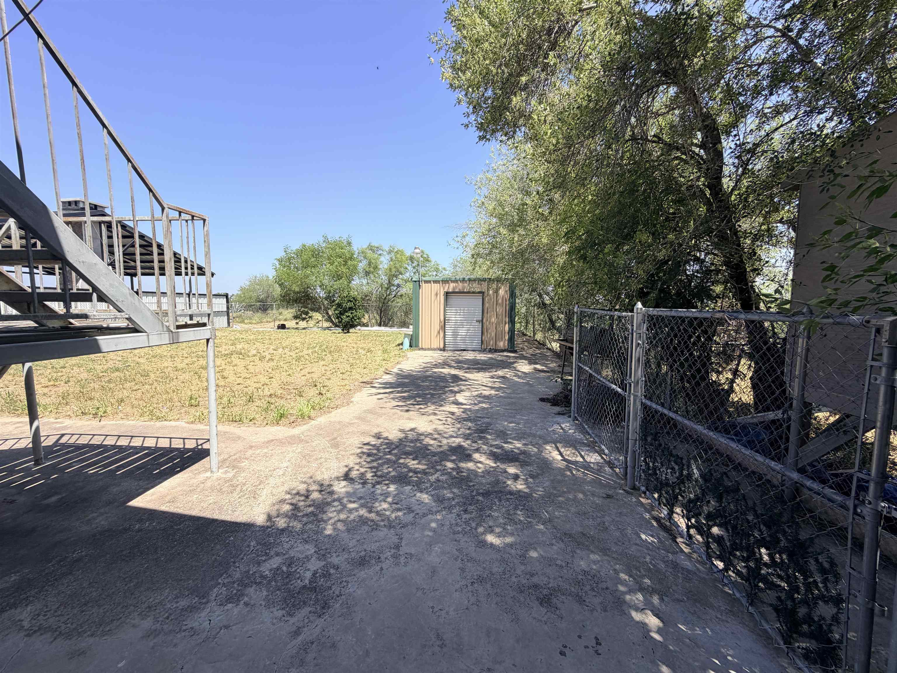 1723 Siesta Ln Property Photo 38
