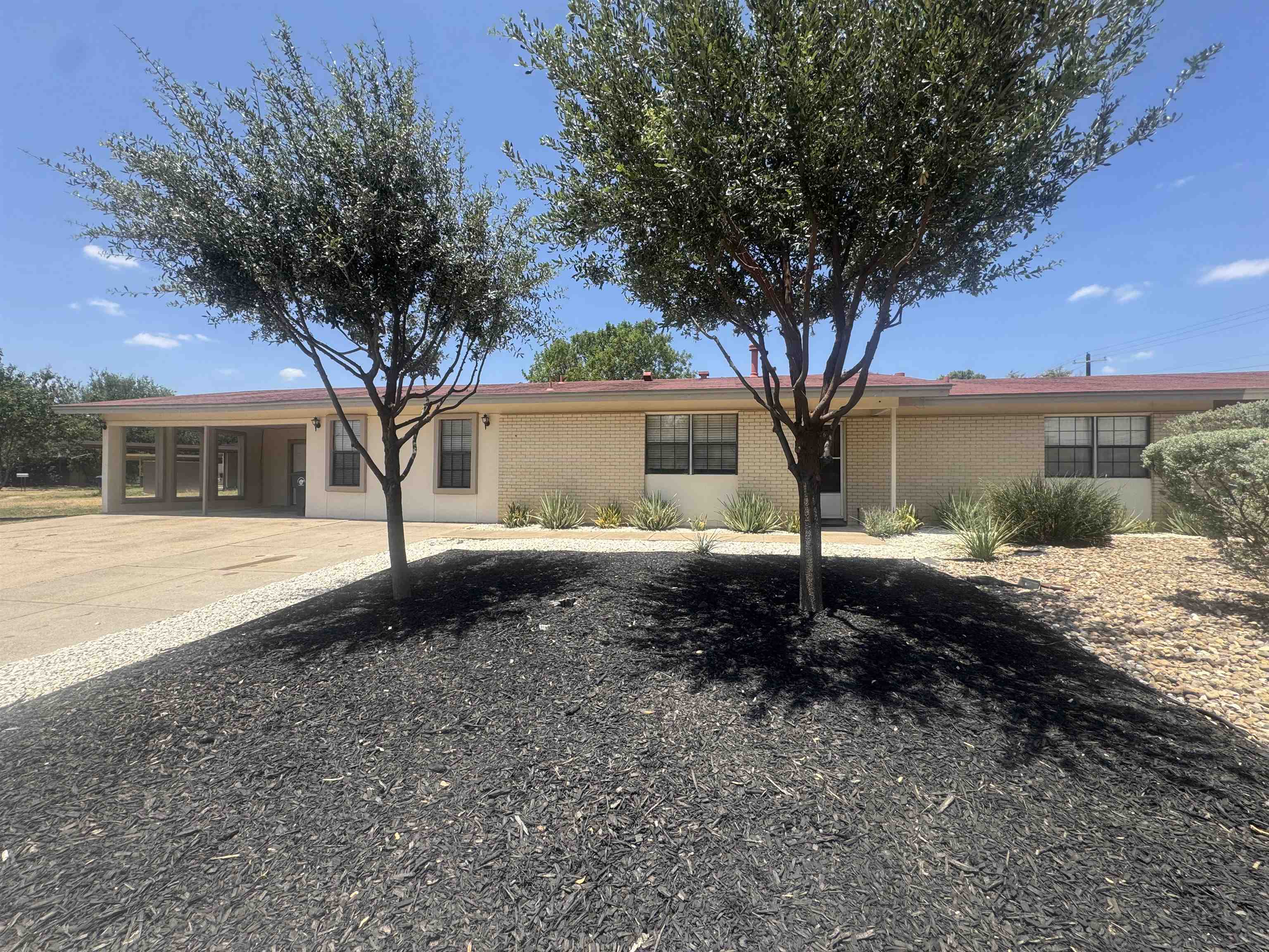 626A Birchwood Ln Property Photo 1