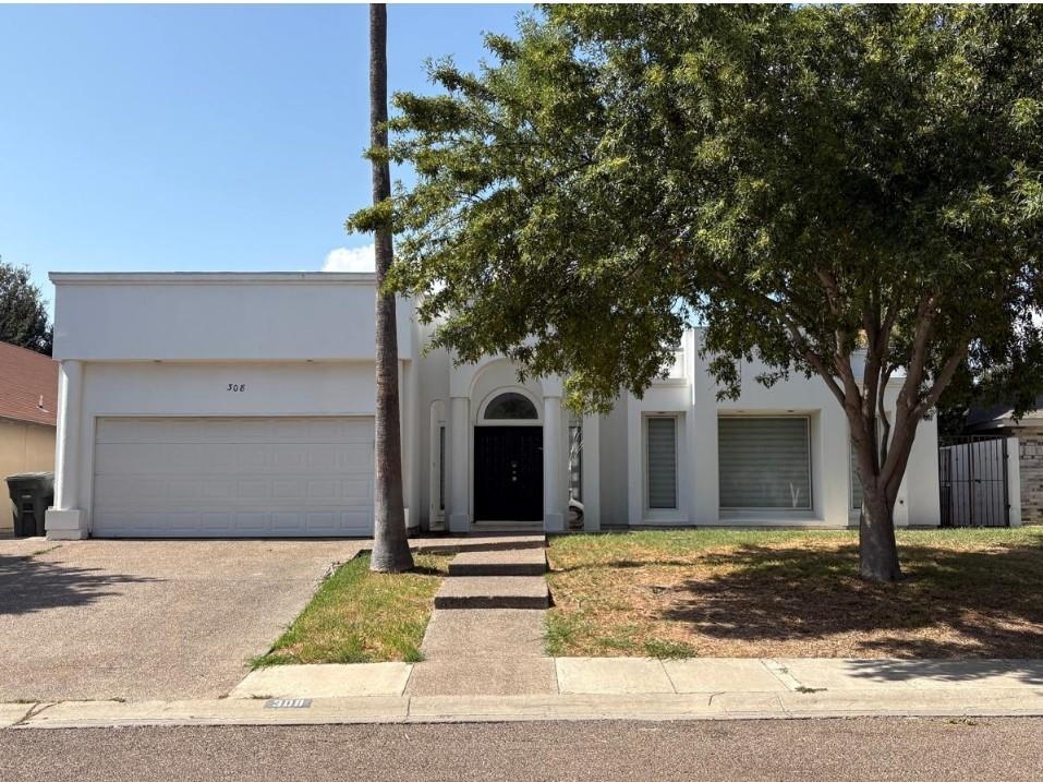 308 Cambridge Lp Property Photo 1