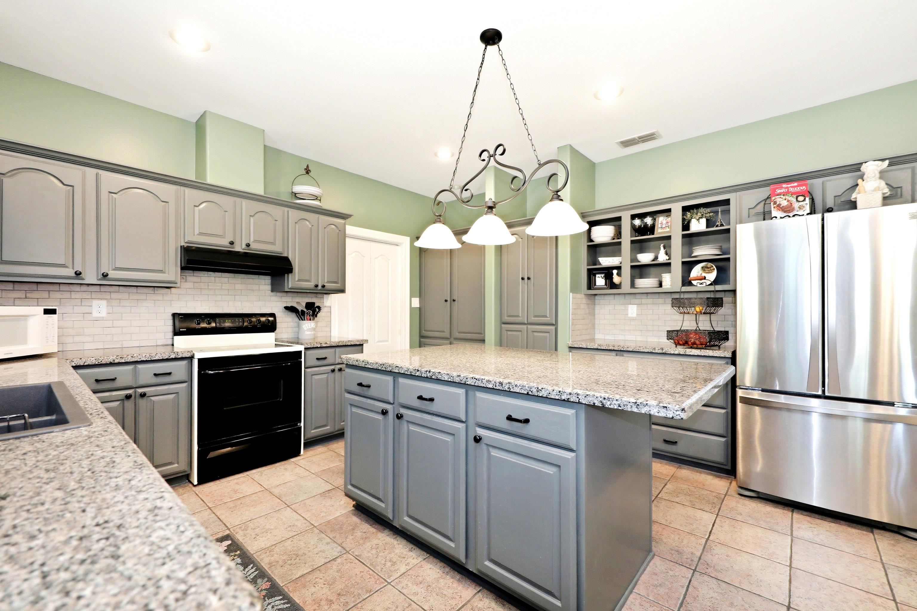 3301 Winsome Ct Property Photo 8