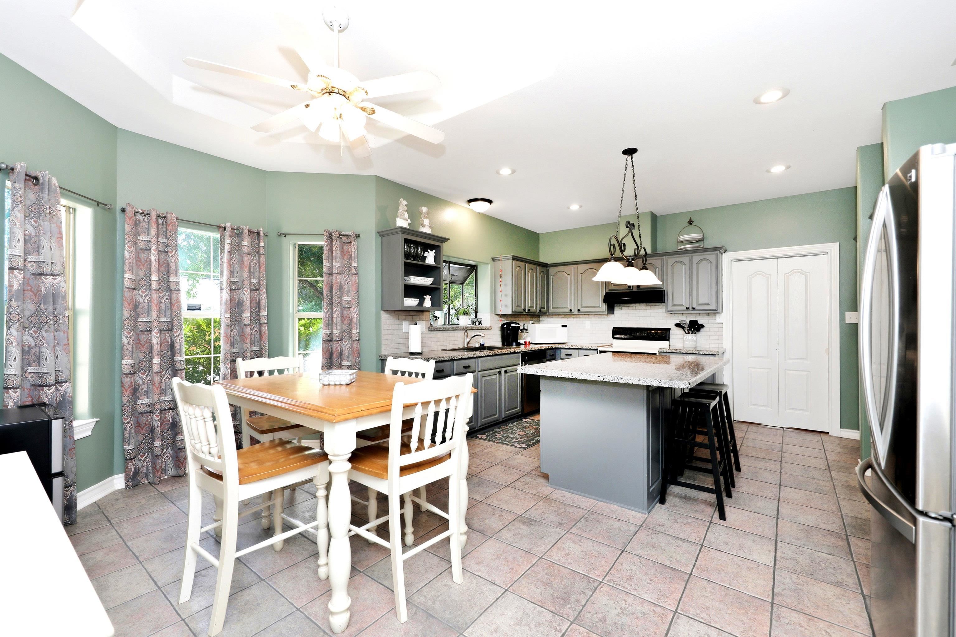 3301 Winsome Ct Property Photo 11