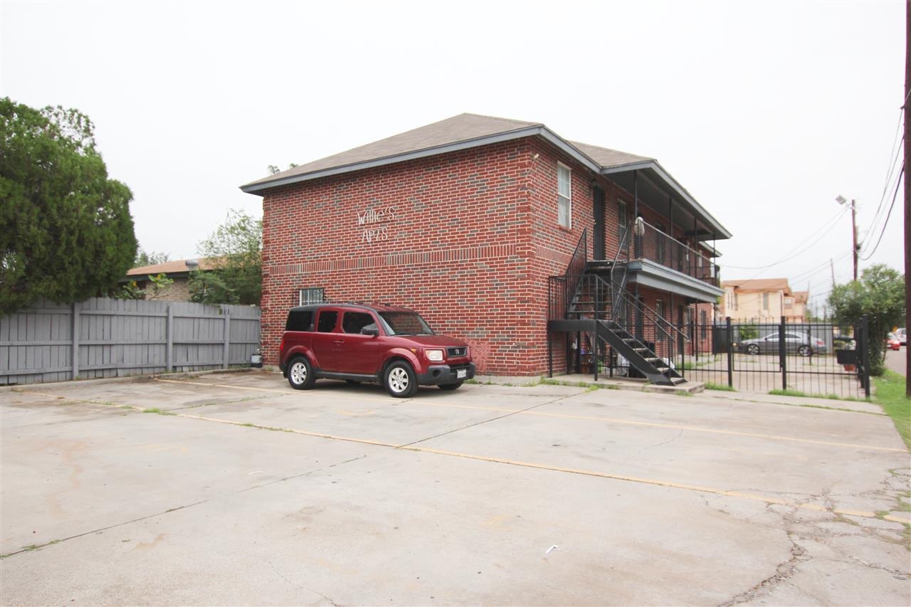 103 Mims Ave 1 Property Photo 12