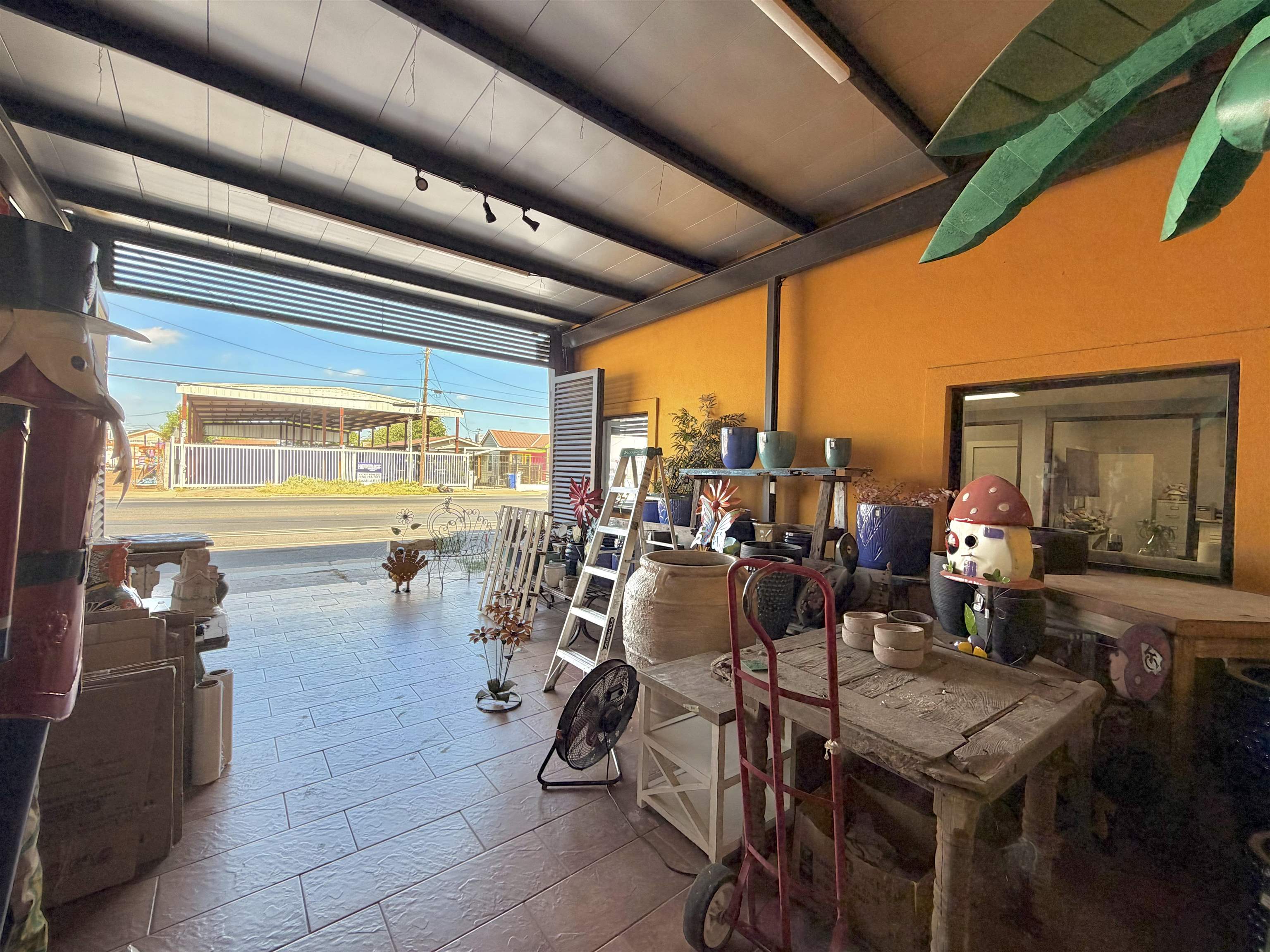 2508 San Bernardo Ave Property Photo 23