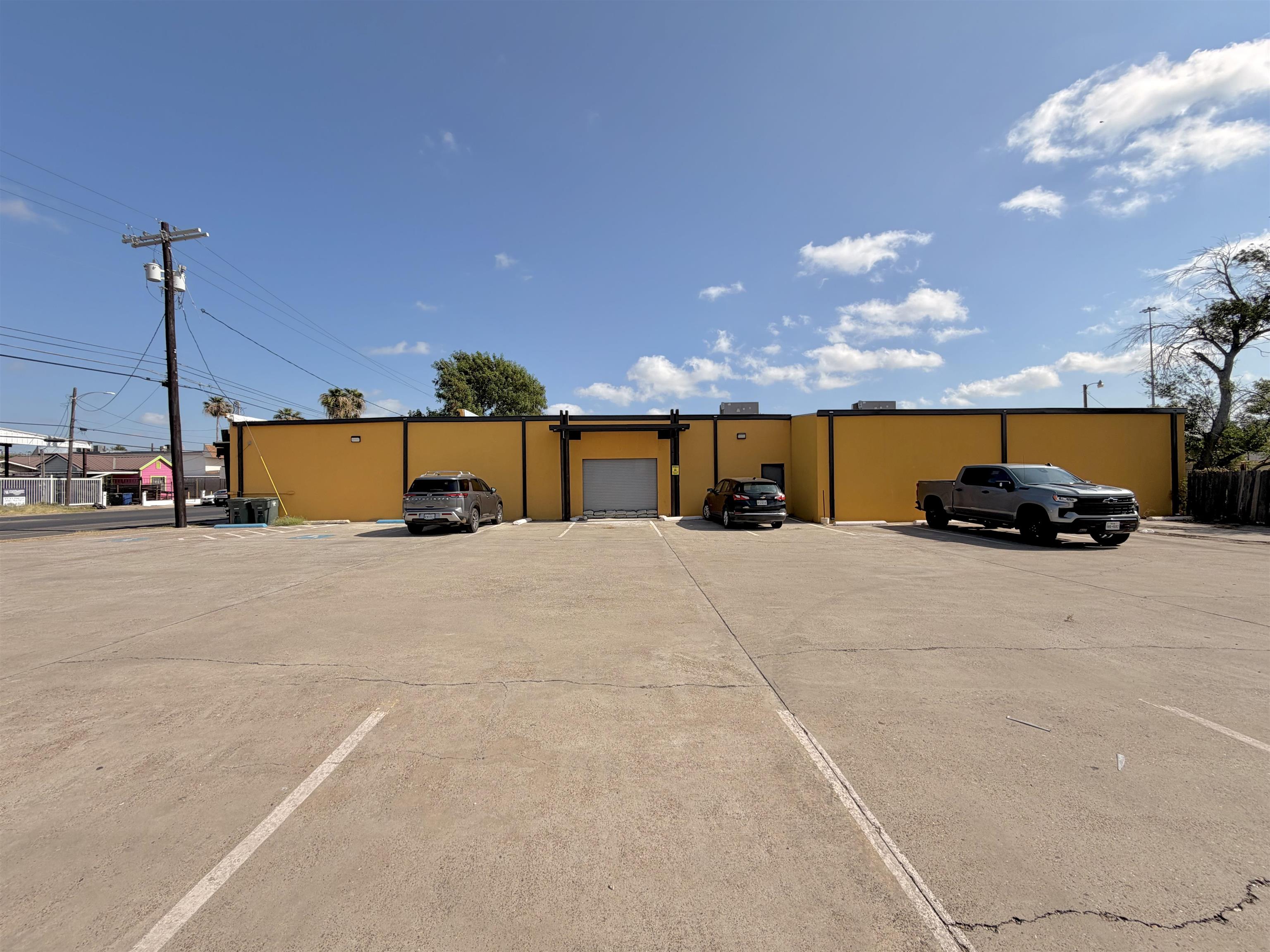 2508 San Bernardo Ave Property Photo 24