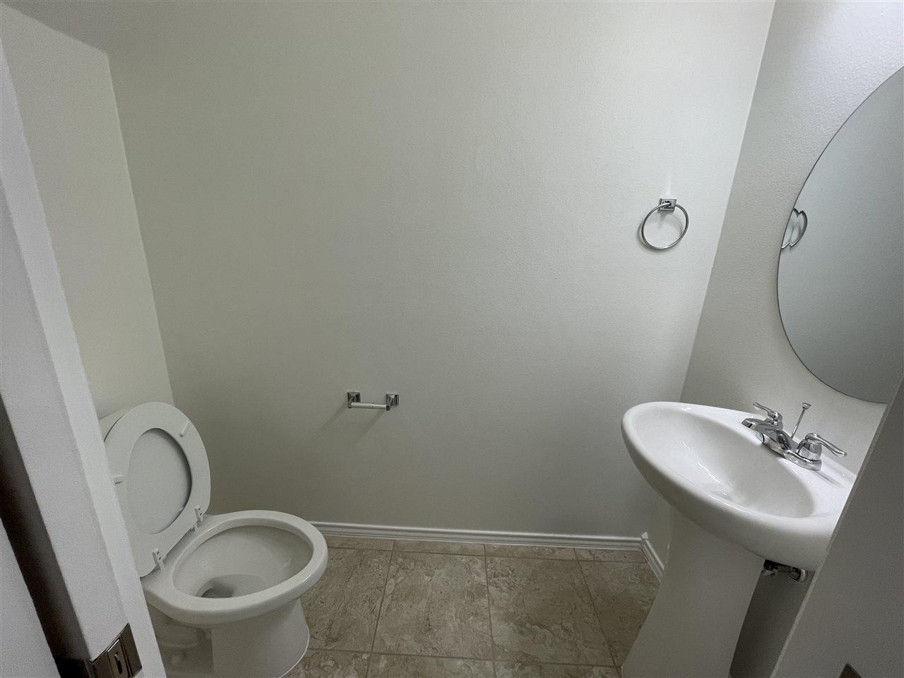 235 Welland Dr. 2 Property Photo 4