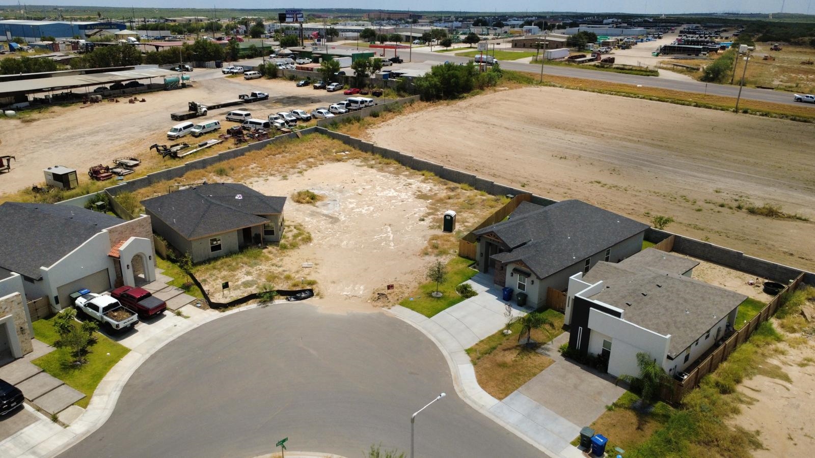 6015 Heather Loop Property Photo 3