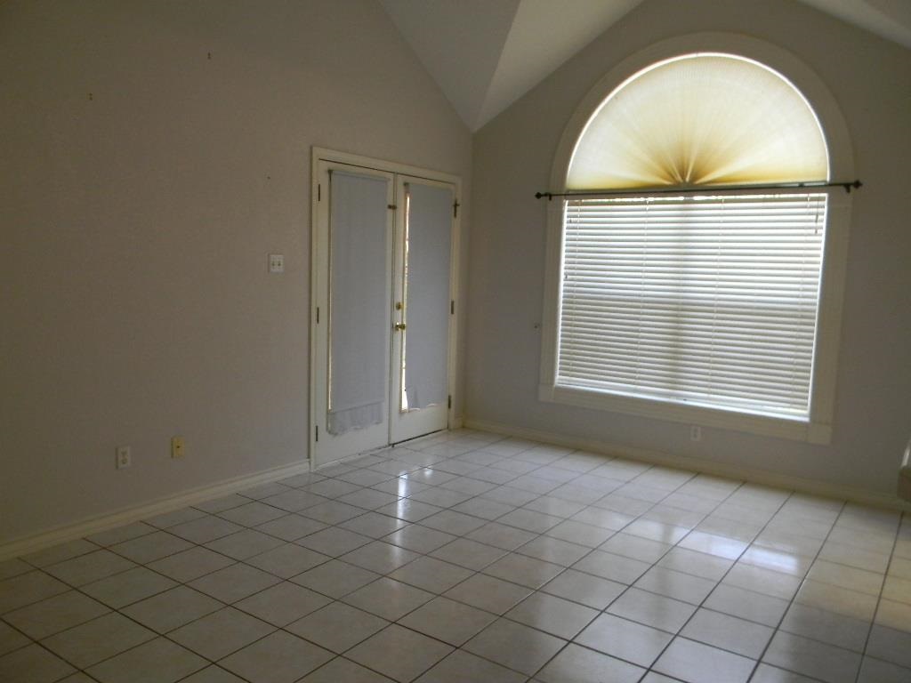 1804 Whitewood Dr Property Photo 5