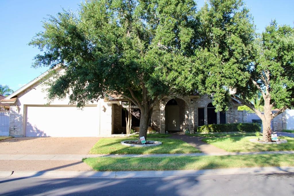 1013 King Ln Property Photo 1