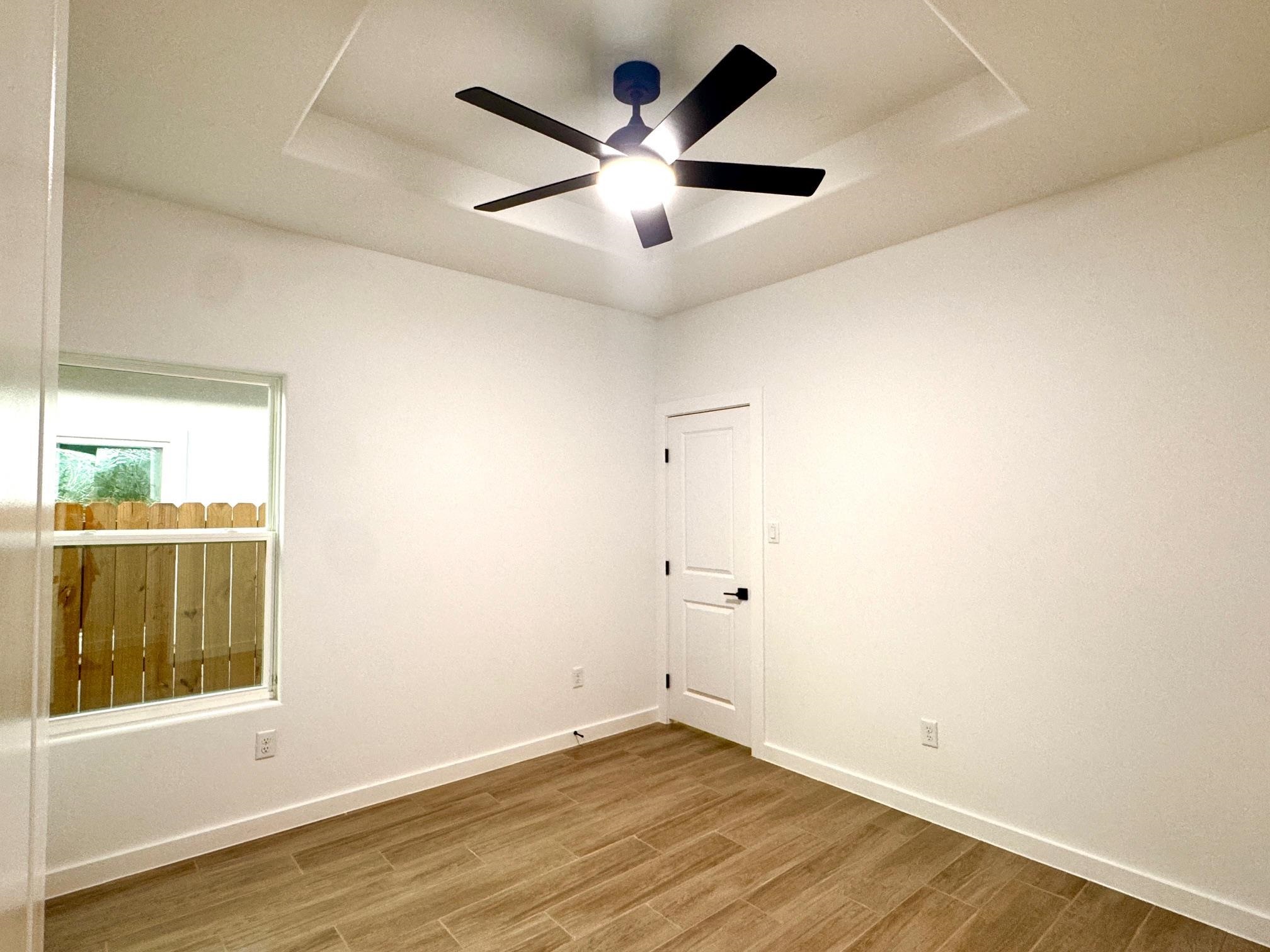 1010 Amezquita Dr. Property Photo 21