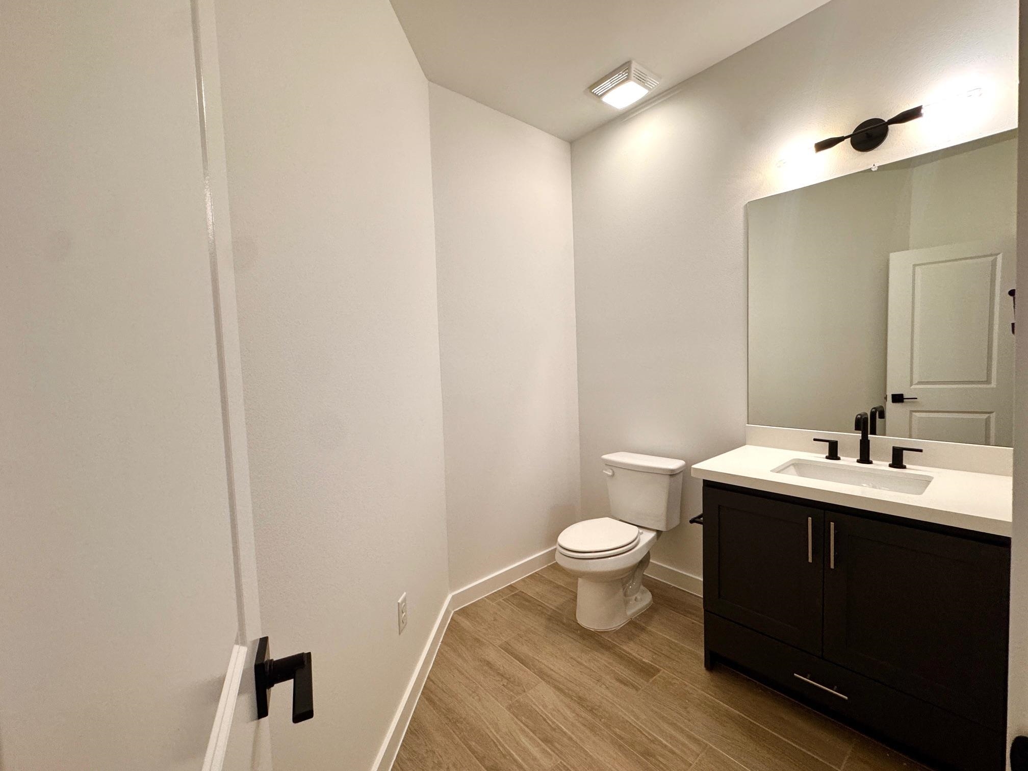 1010 Amezquita Dr. Property Photo 23