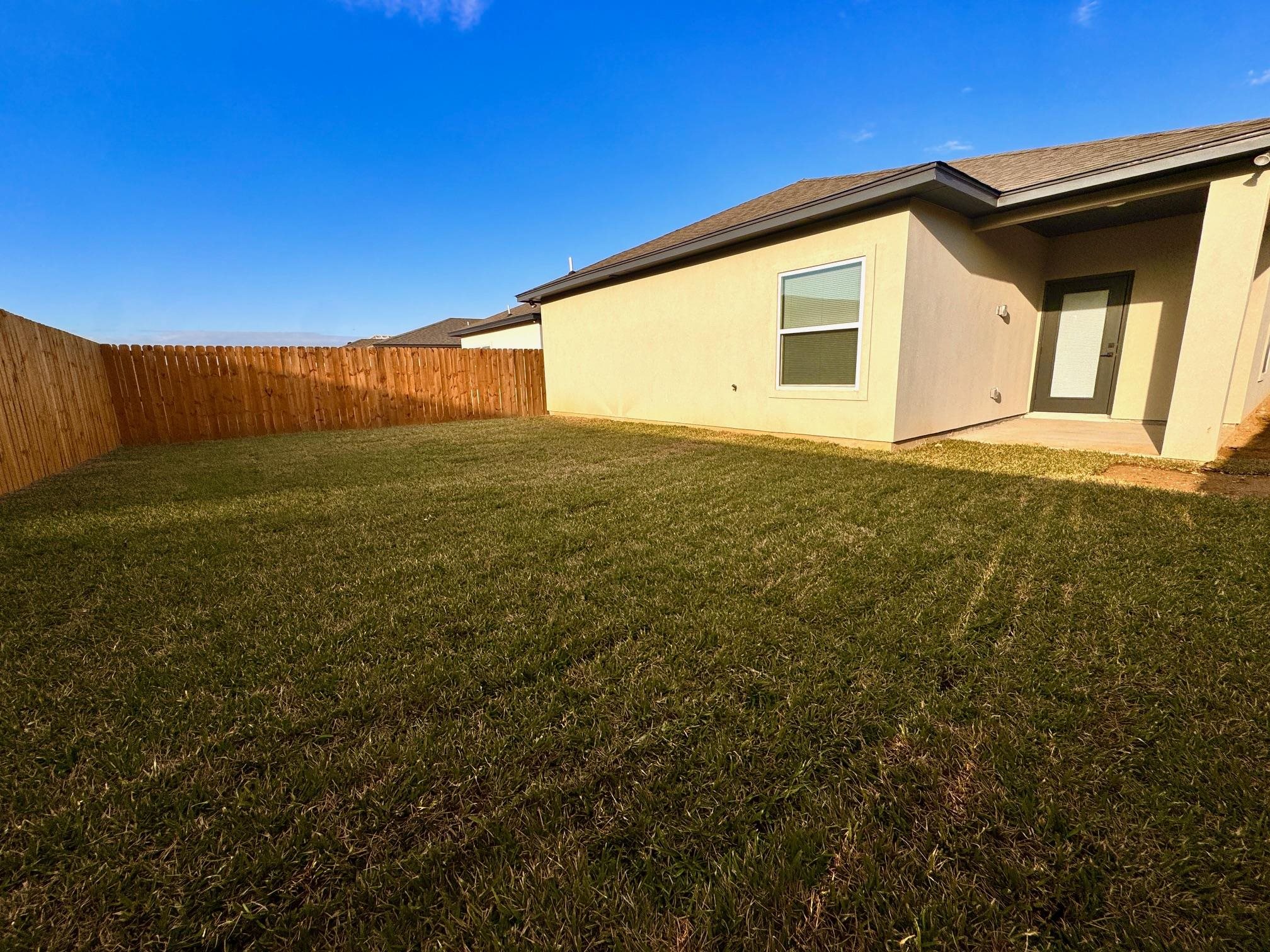 1010 Amezquita Dr. Property Photo 29