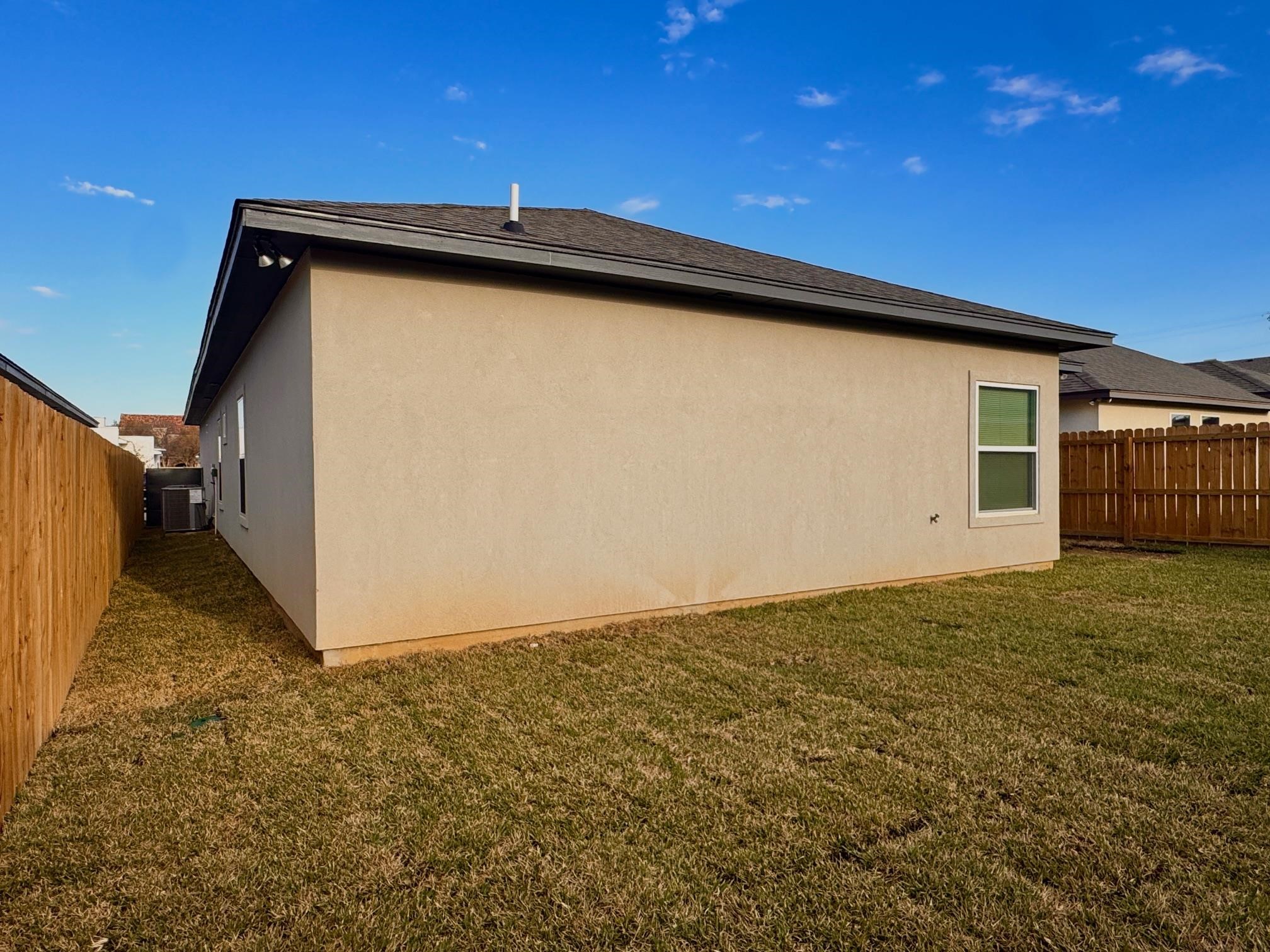 1010 Amezquita Dr. Property Photo 31
