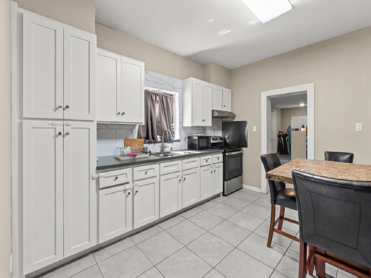 1702 Okane St Property Photo 14