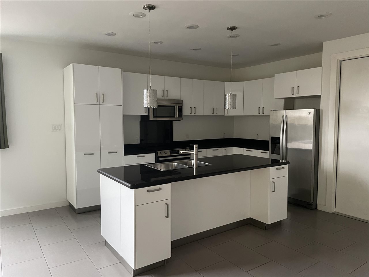 409 Shiloh Dr 1 Property Photo 5
