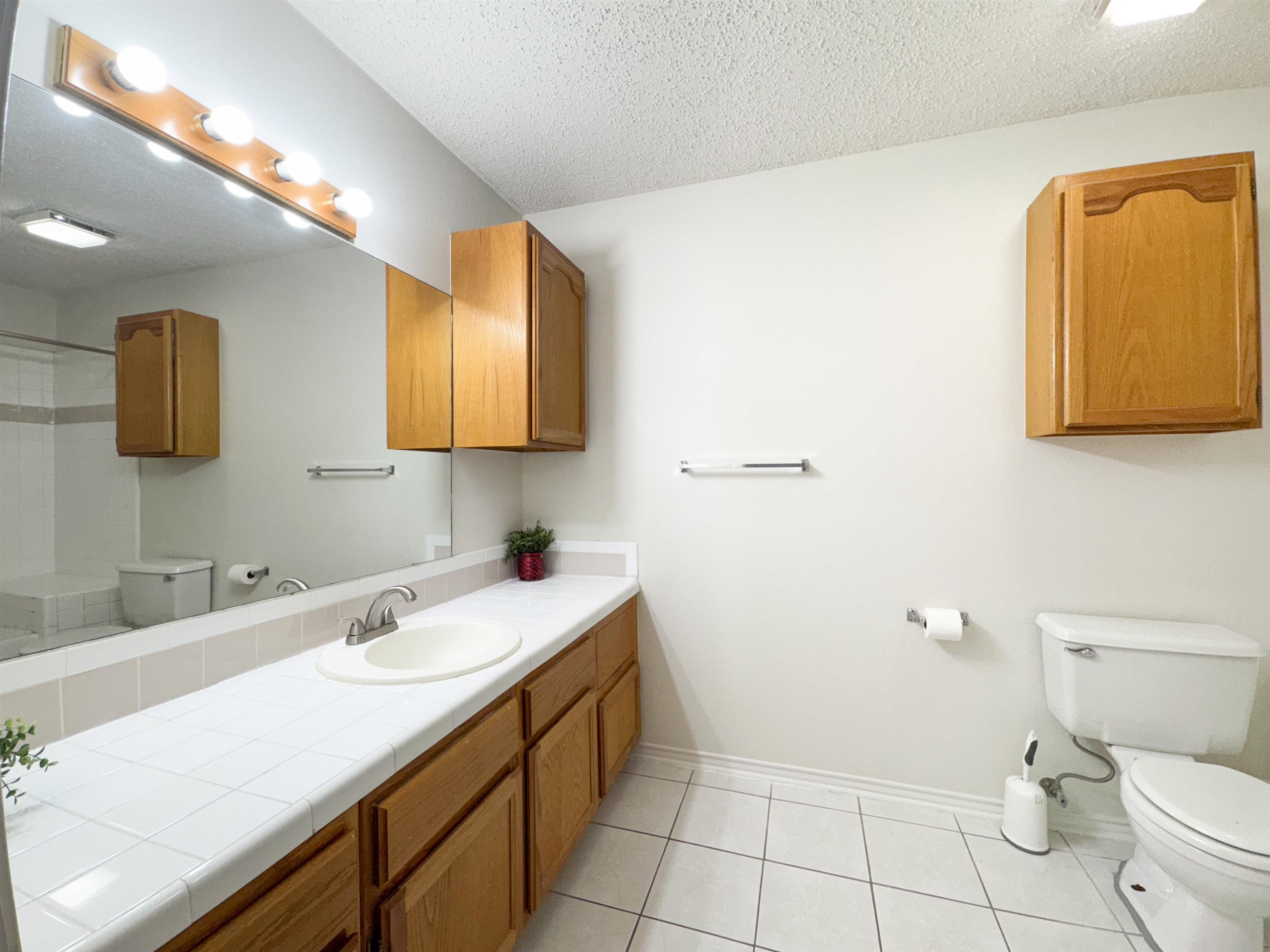 8801 Mcpherson Rd 2e Property Photo 21