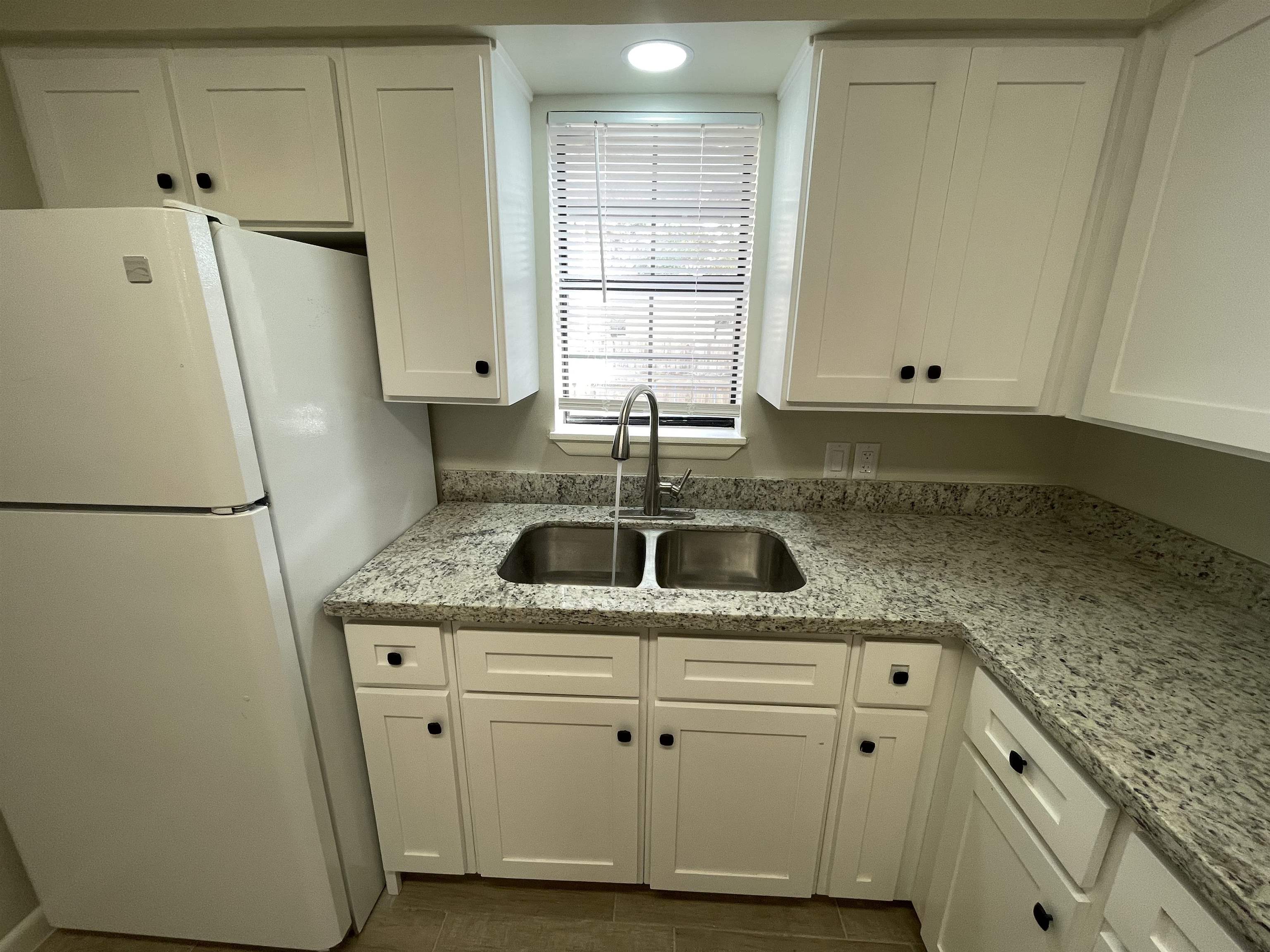 3005 E Price St 3 Property Photo 6